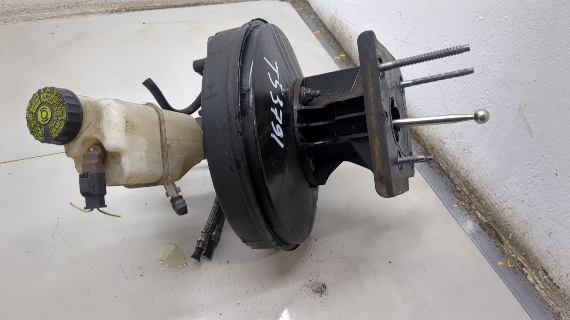 Цилиндр тормозной главный