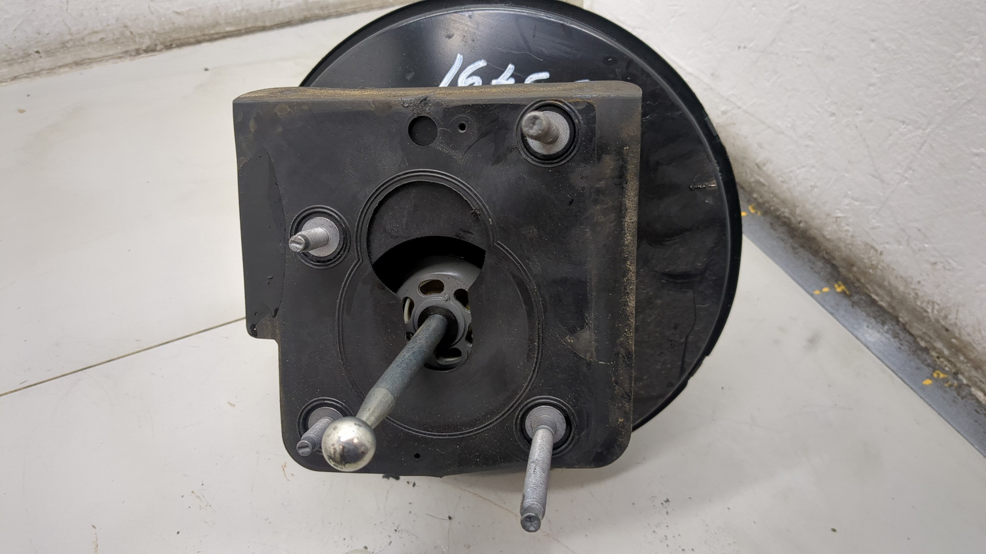 Цилиндр тормозной главный