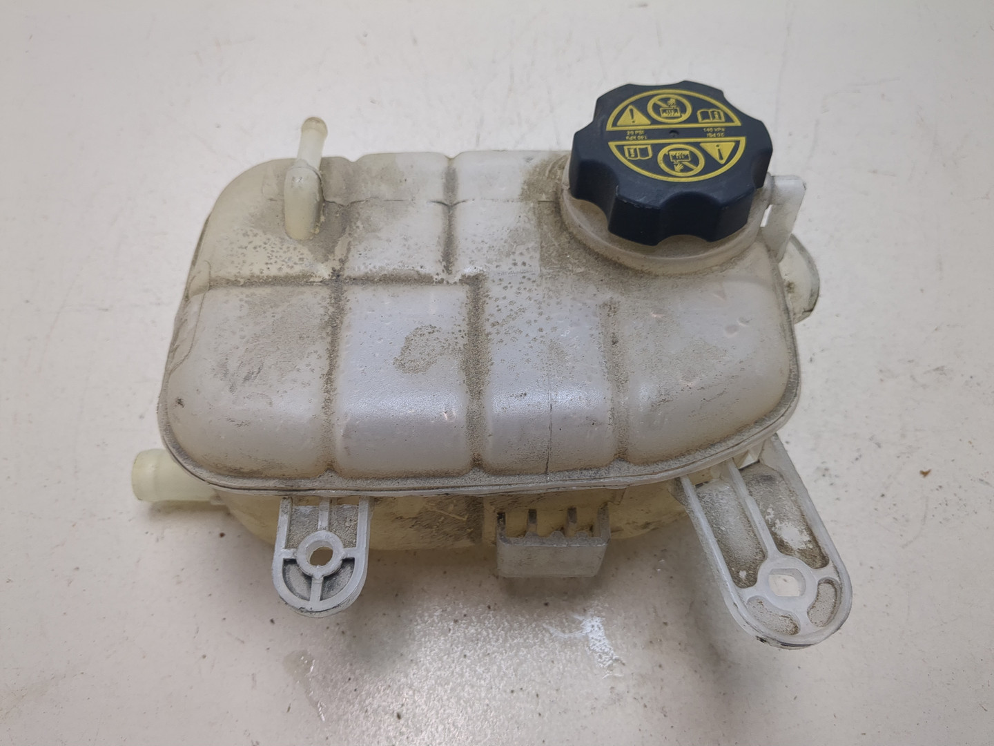 Бачок расширительный