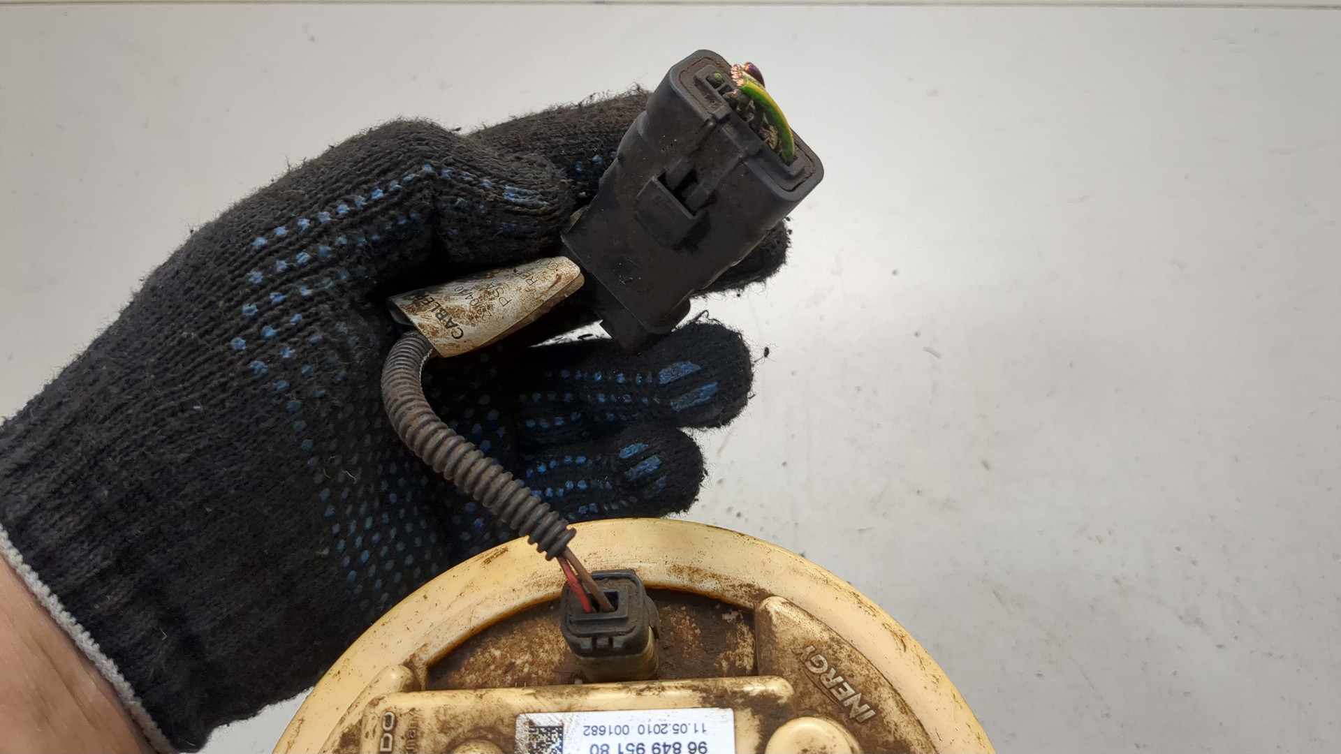 Насос топливный электрический