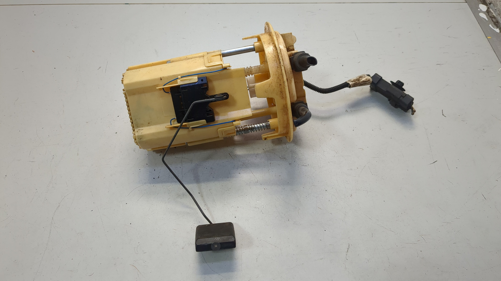 Насос топливный электрический