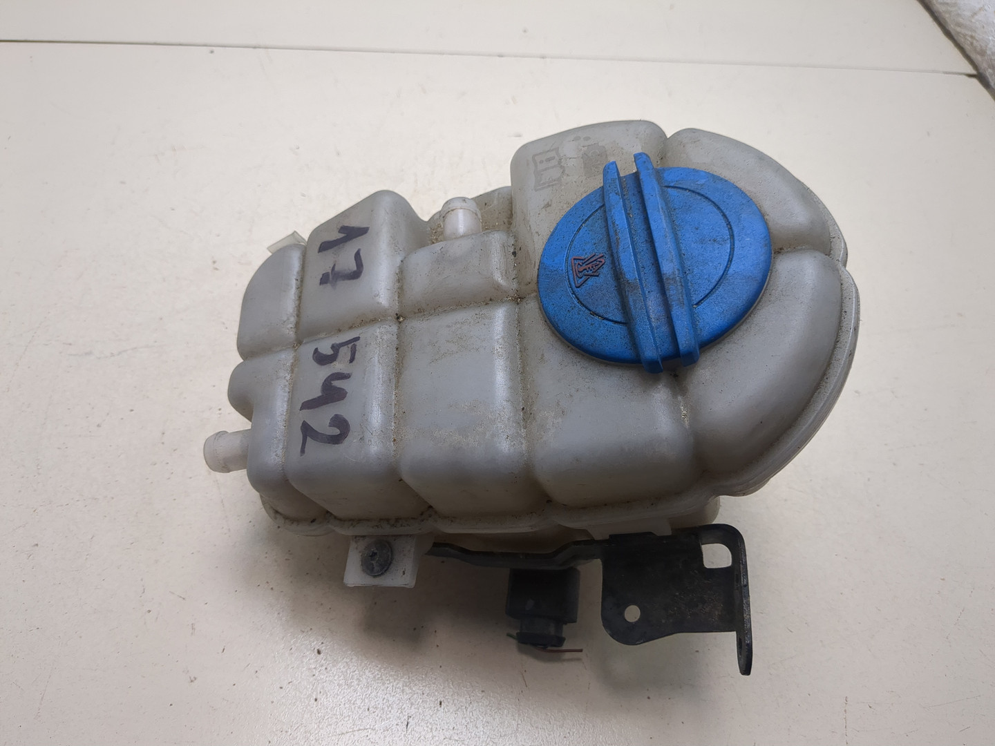 Бачок расширительный