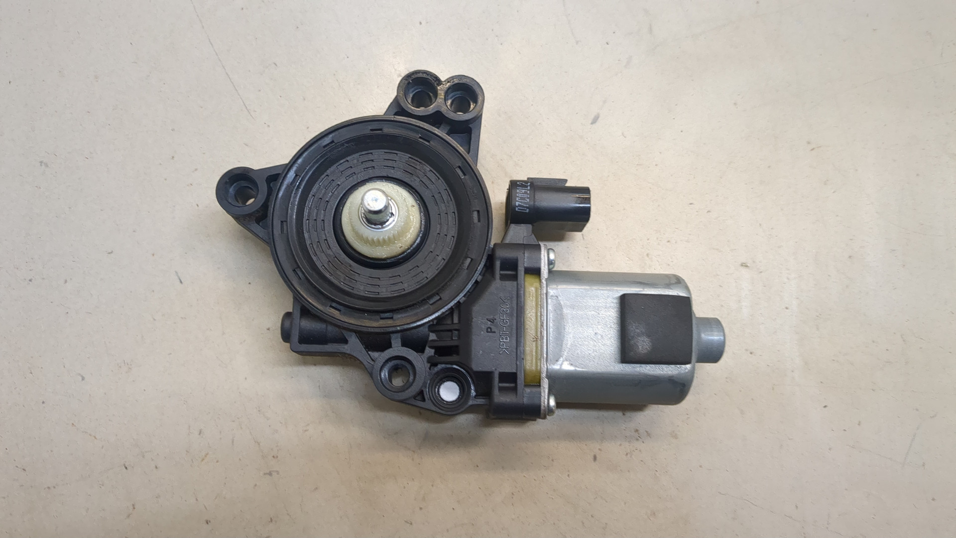 Моторчик стеклоподъемника