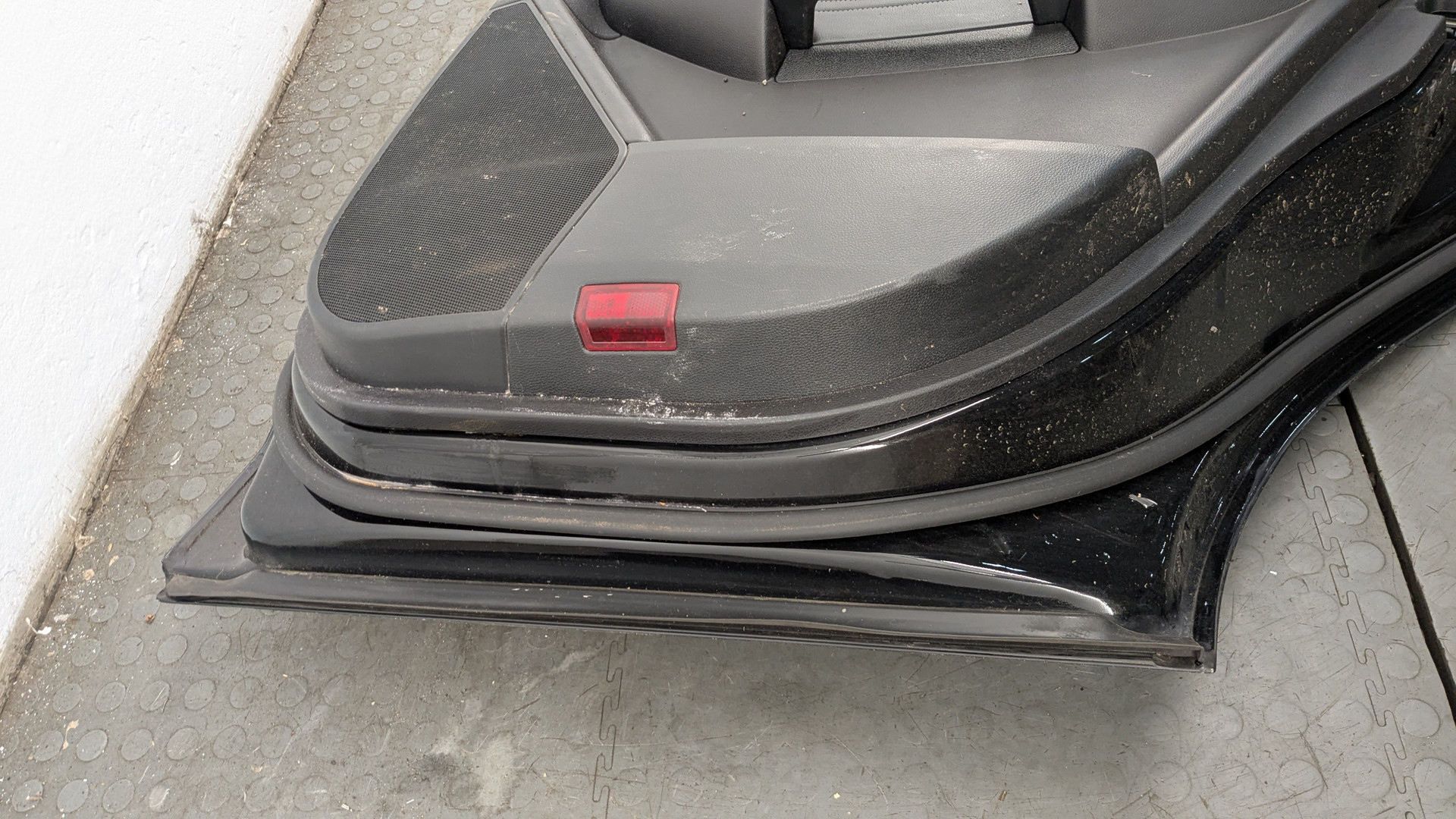 Дверь задняя правая