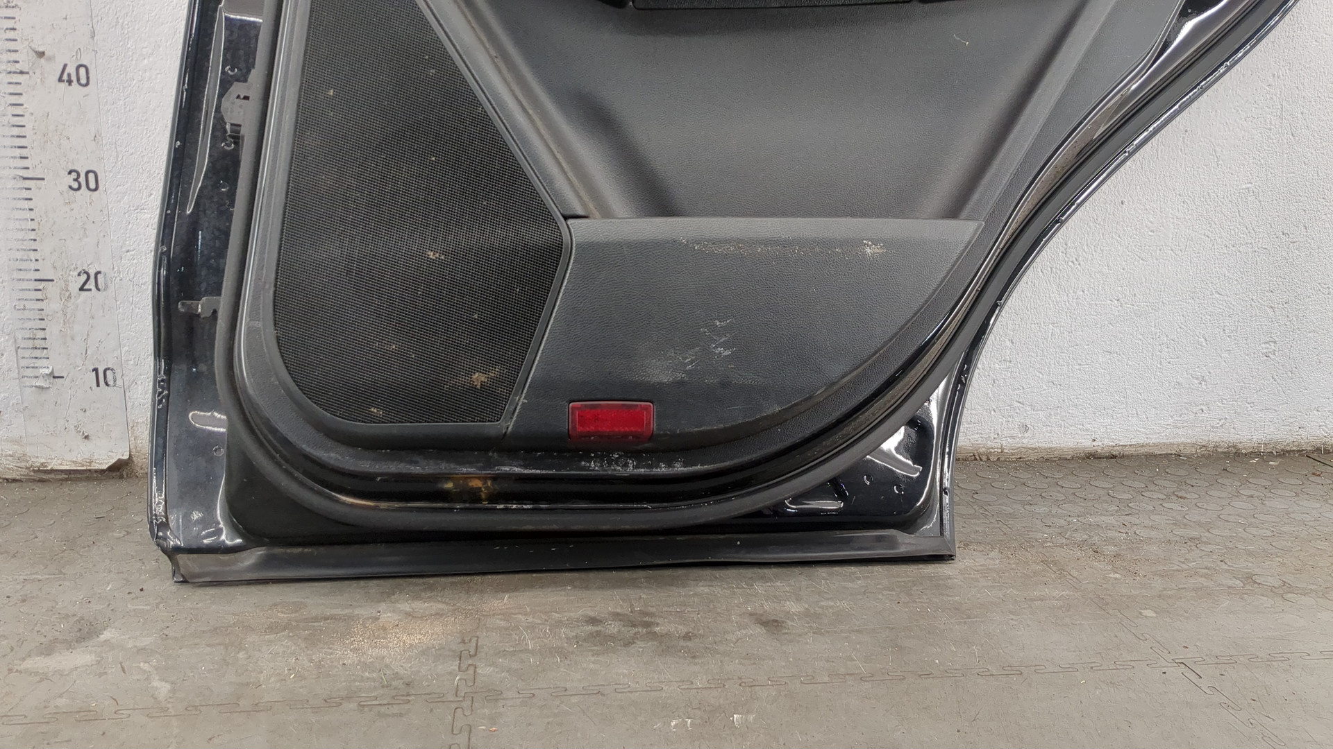 Дверь задняя правая