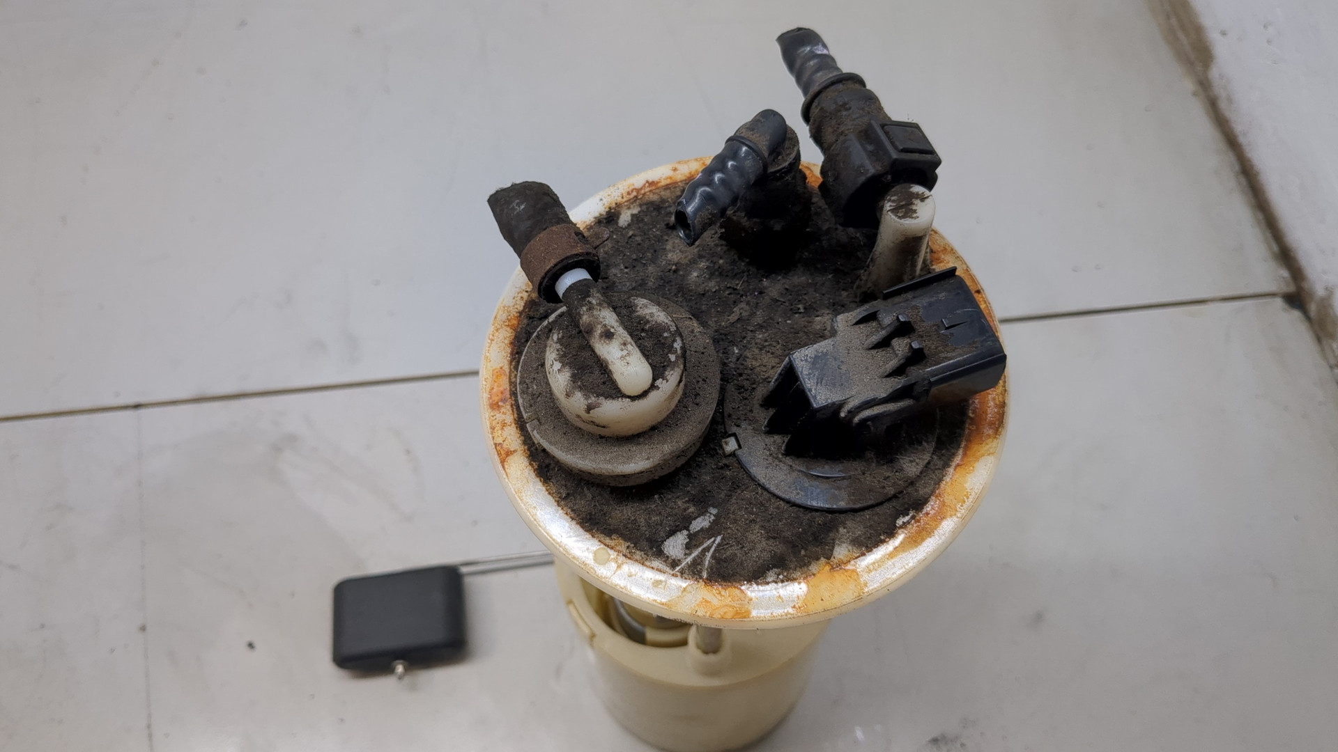 Насос топливный электрический