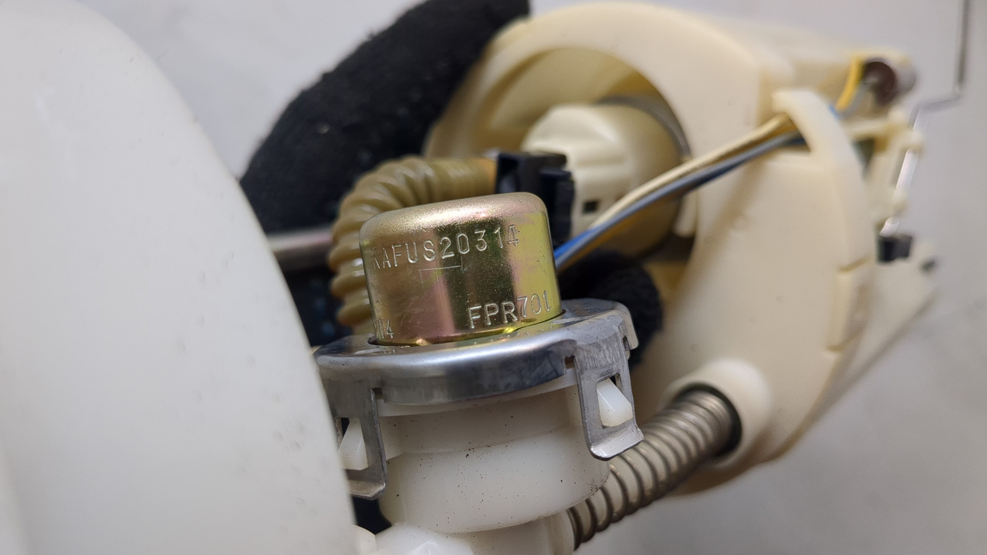 Насос топливный электрический