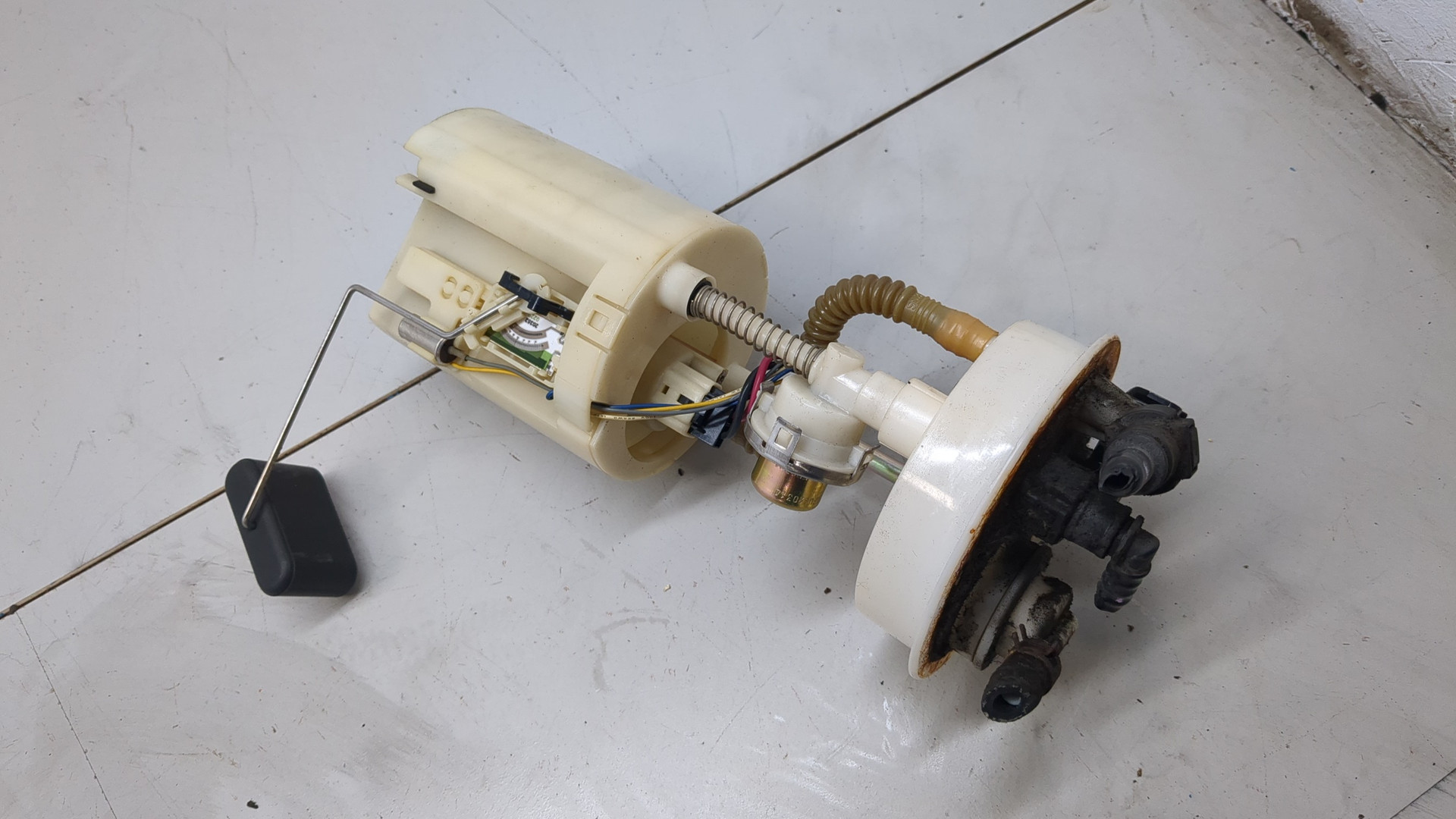 Насос топливный электрический