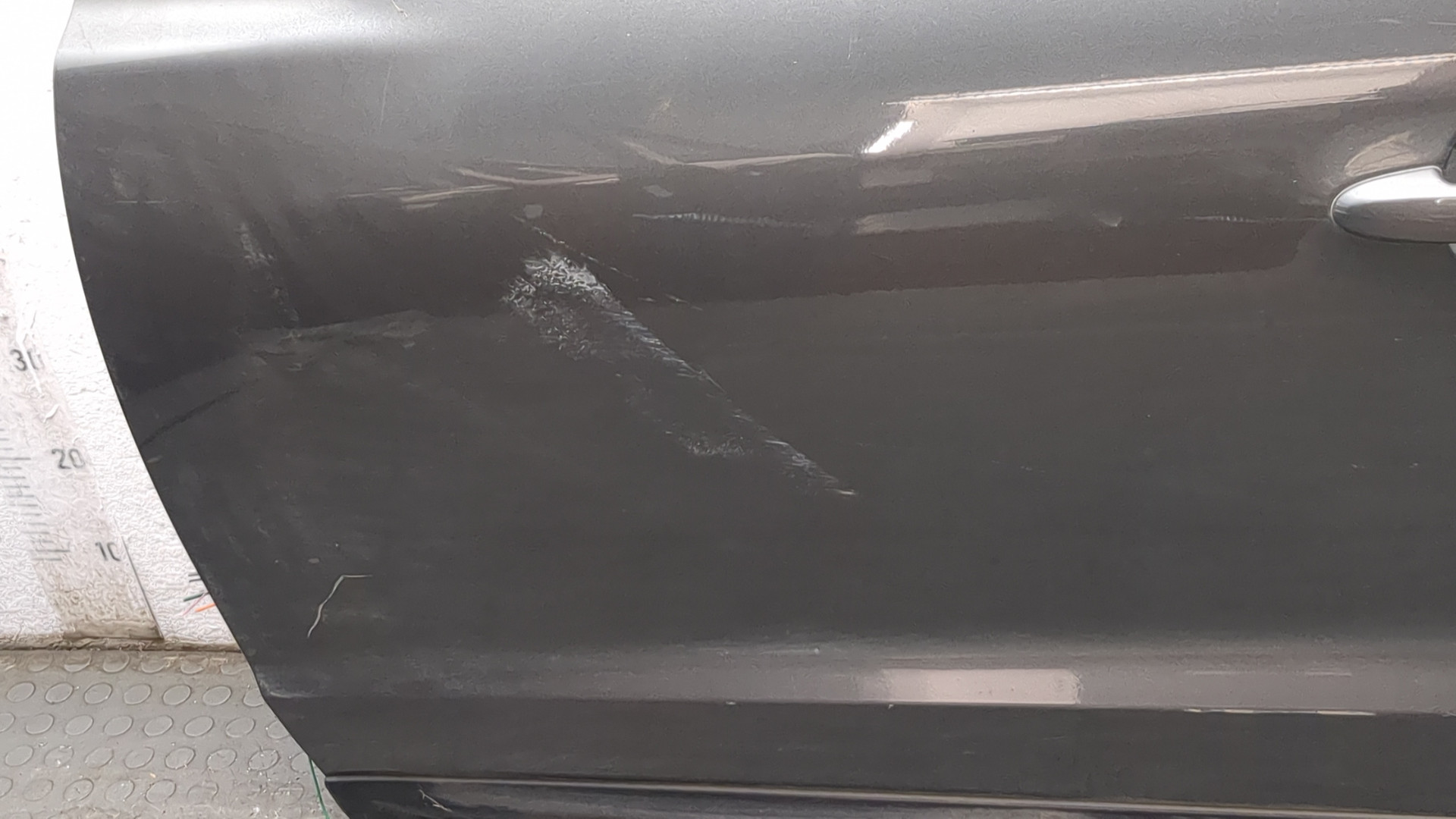 Дверь передняя левая