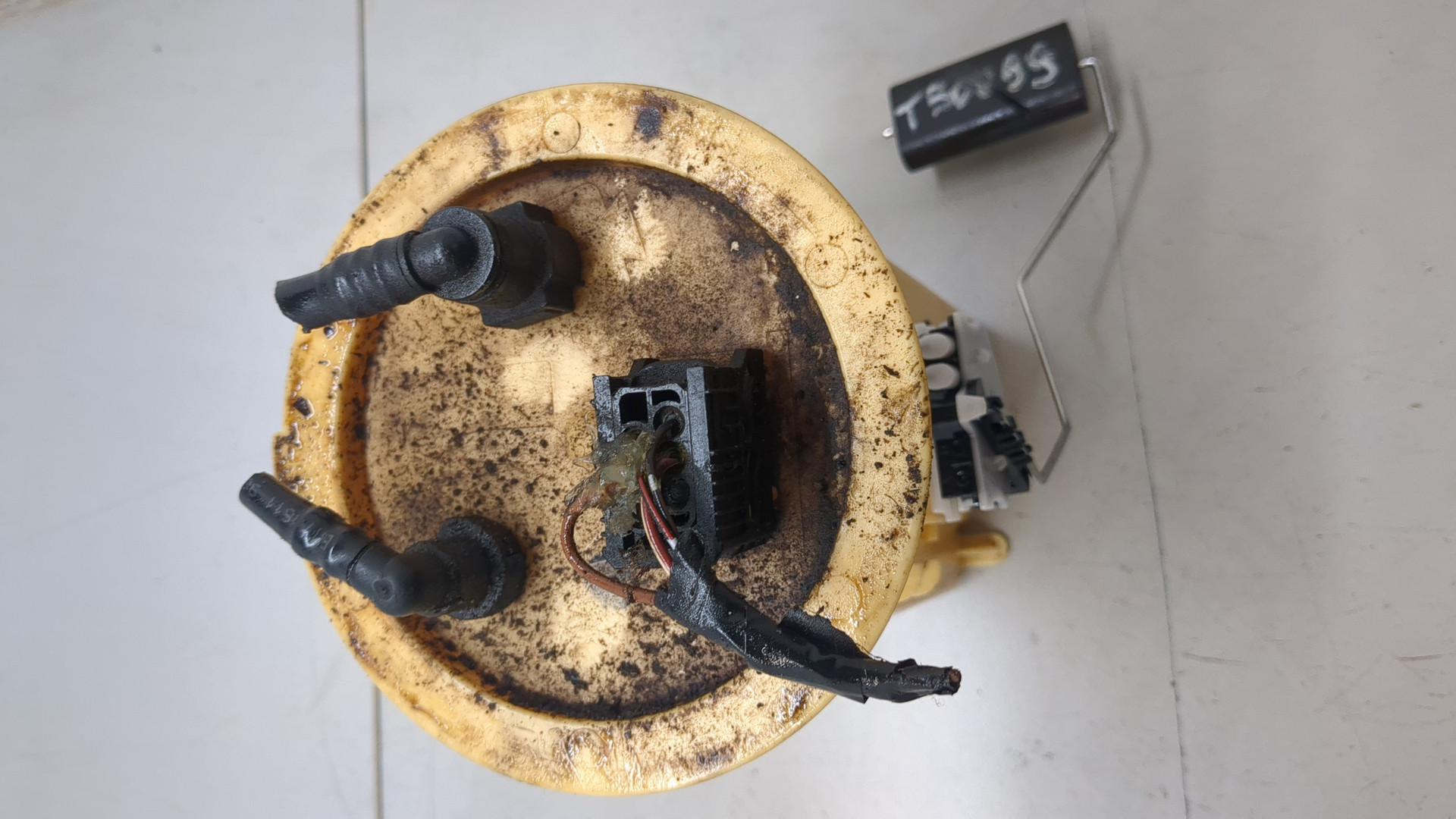 Насос топливный электрический