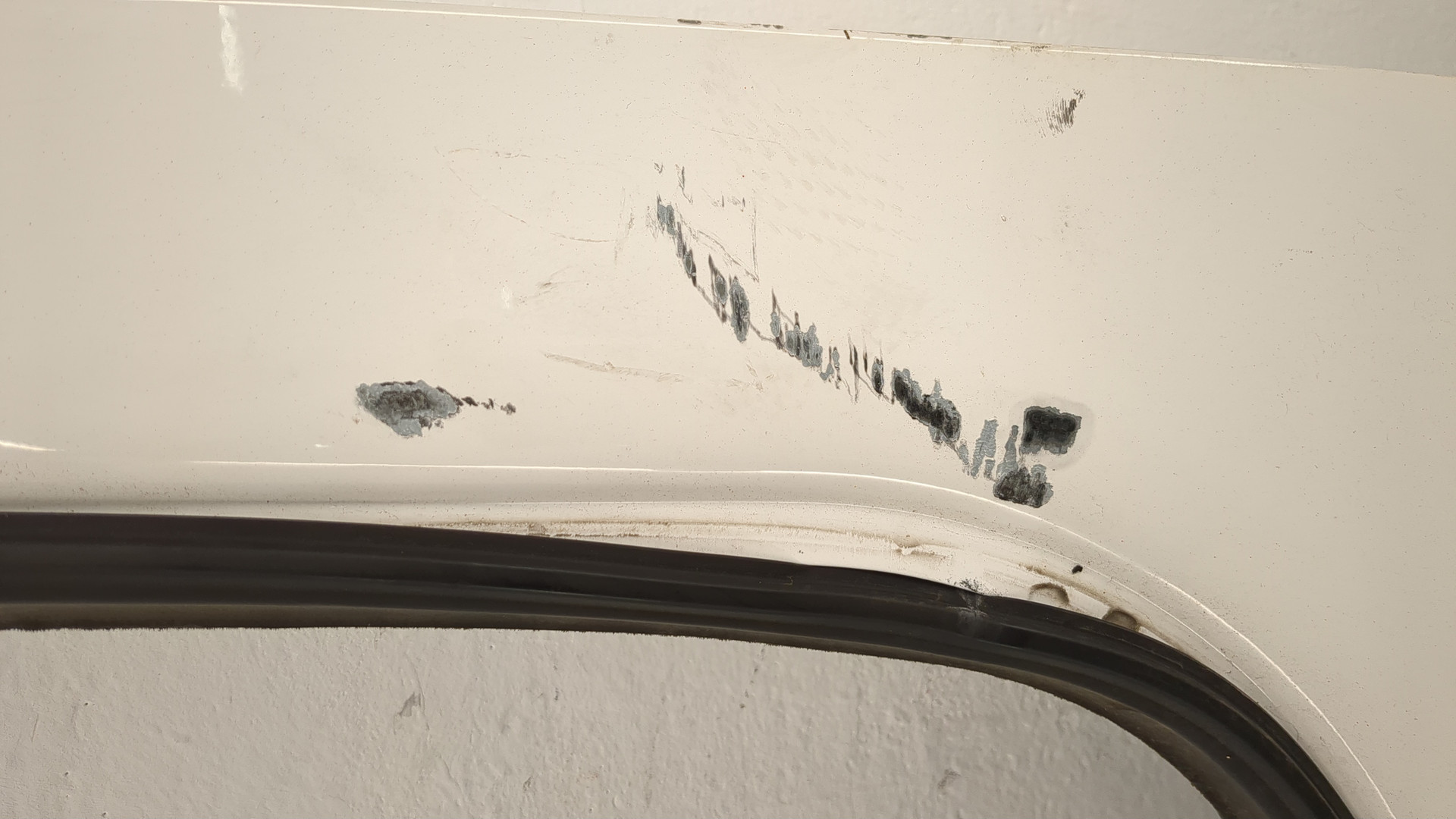 Дверь передняя левая