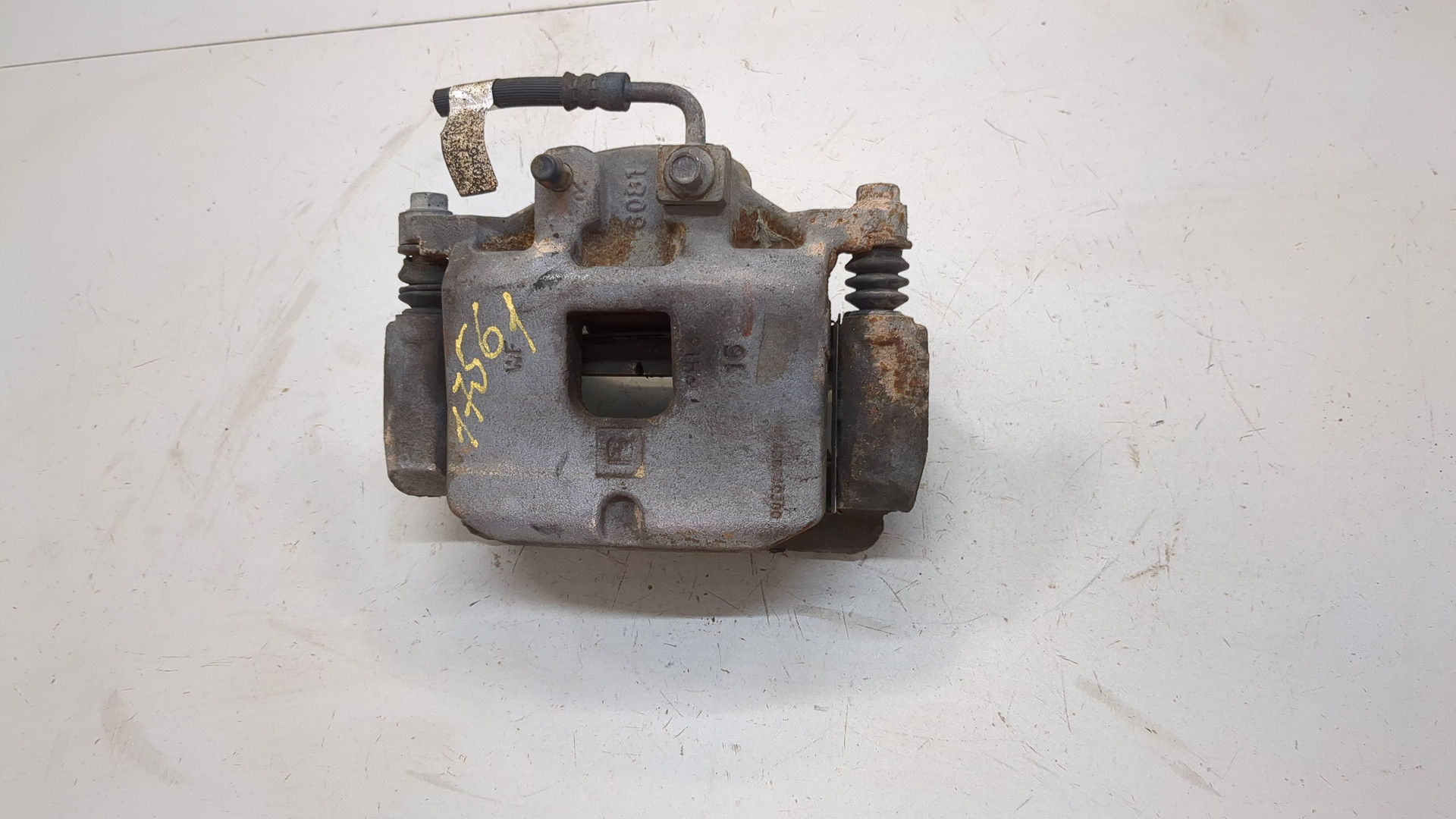 Суппорт передний правый