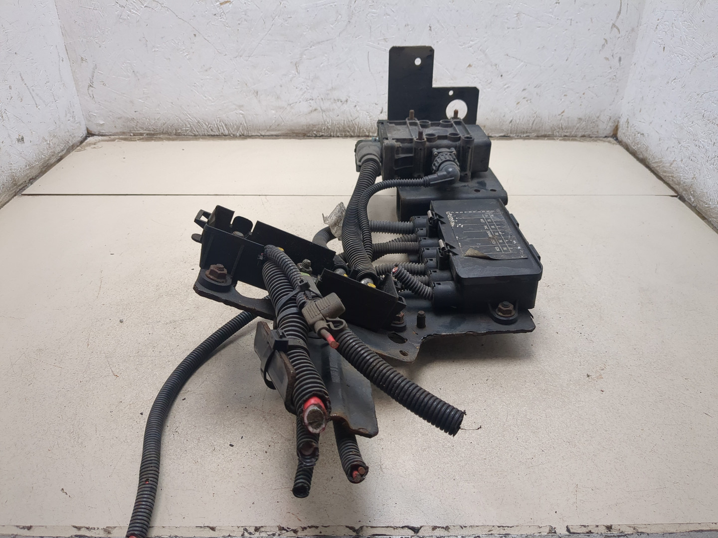 Выключатель массы