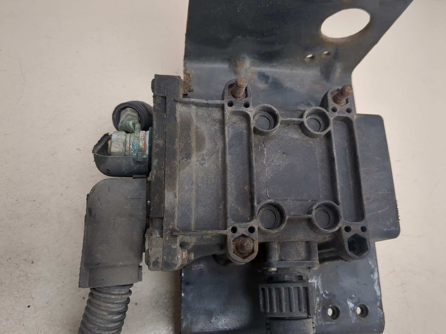 Выключатель массы