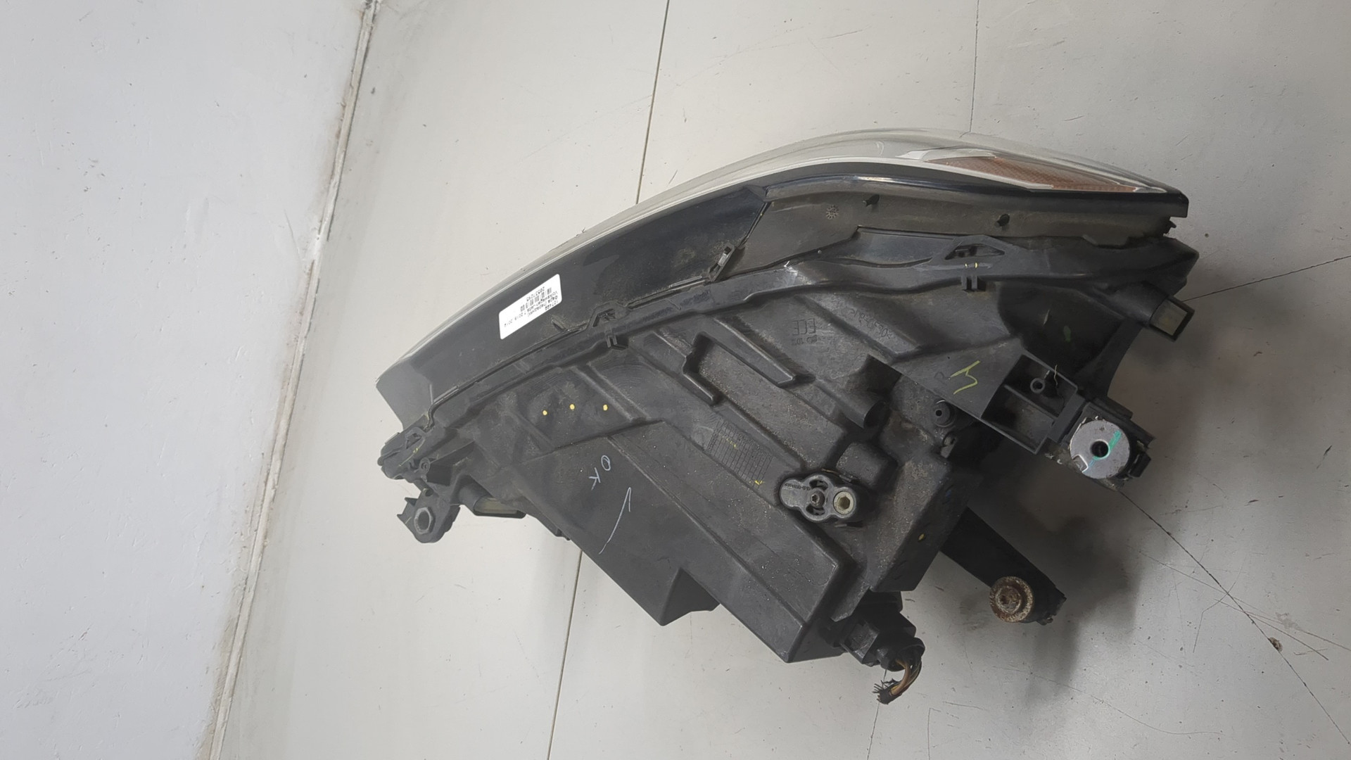 Фара правая