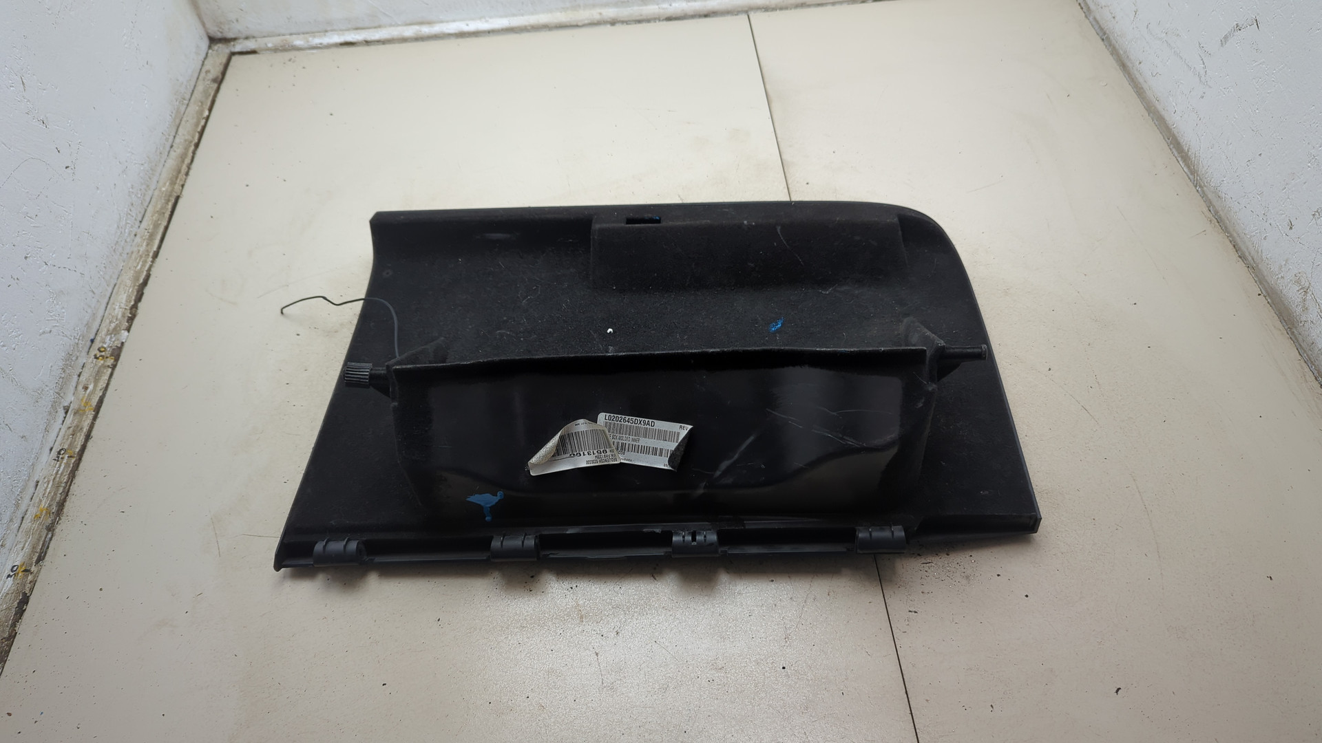 Крышка бардачка