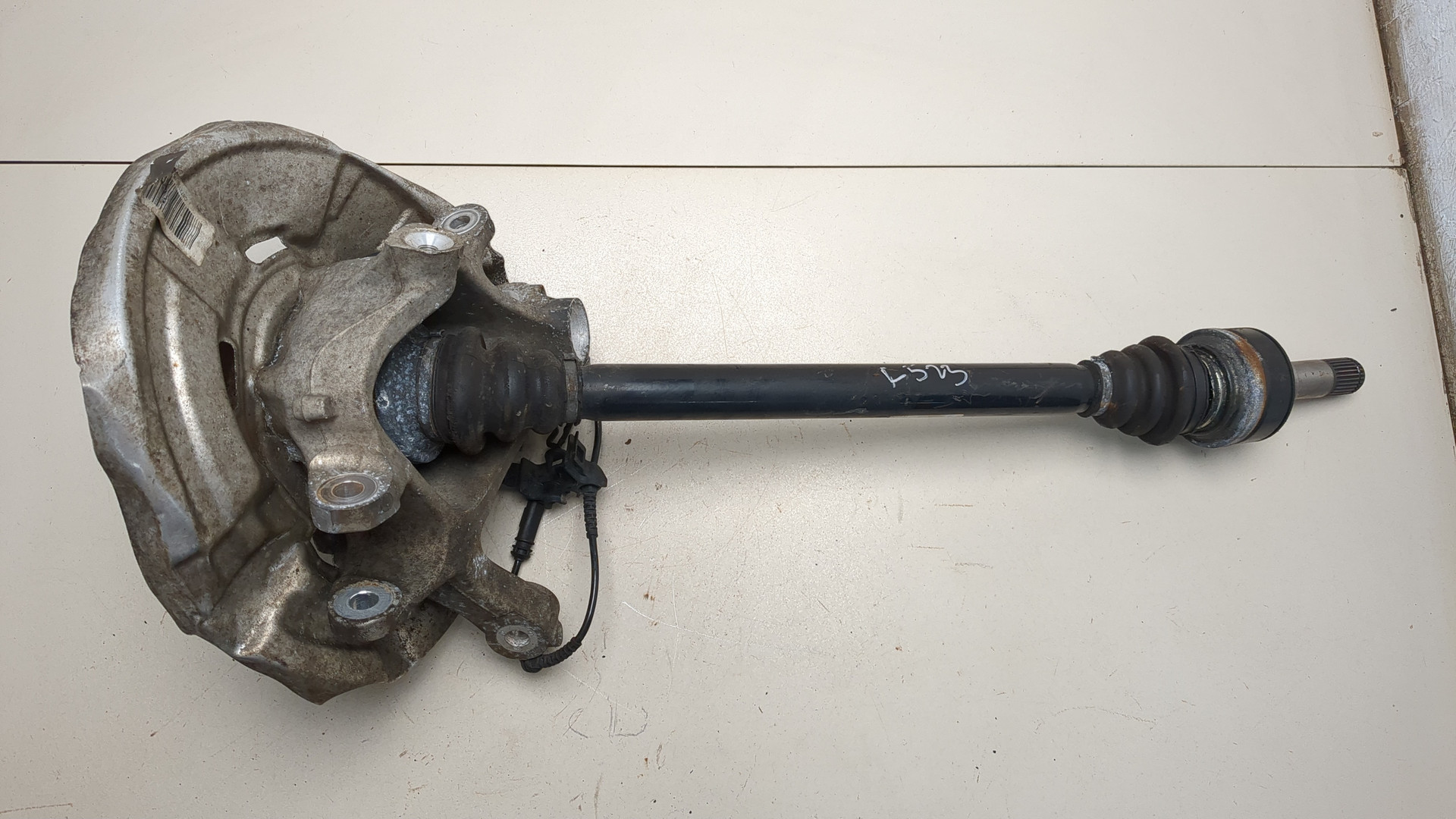 Кулак поворотный задний правый