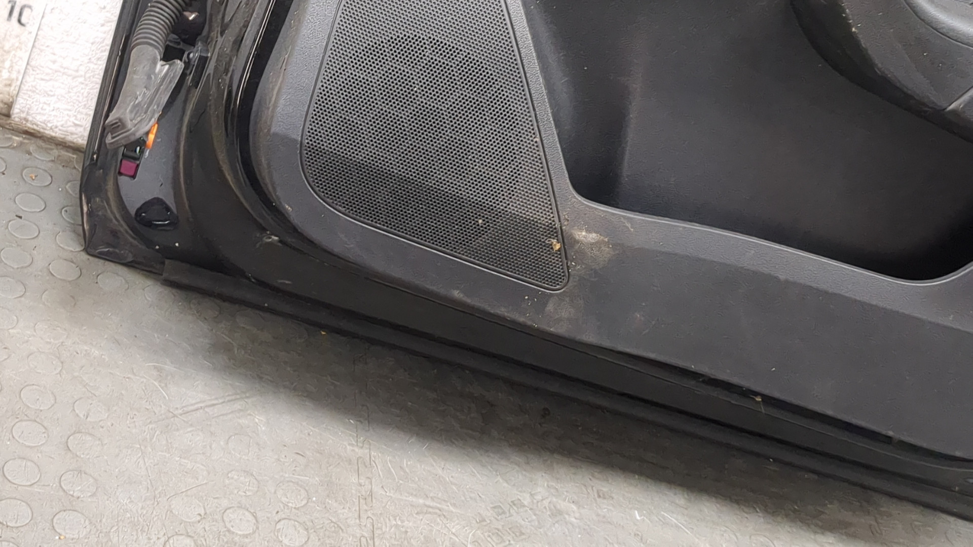 Дверь передняя правая