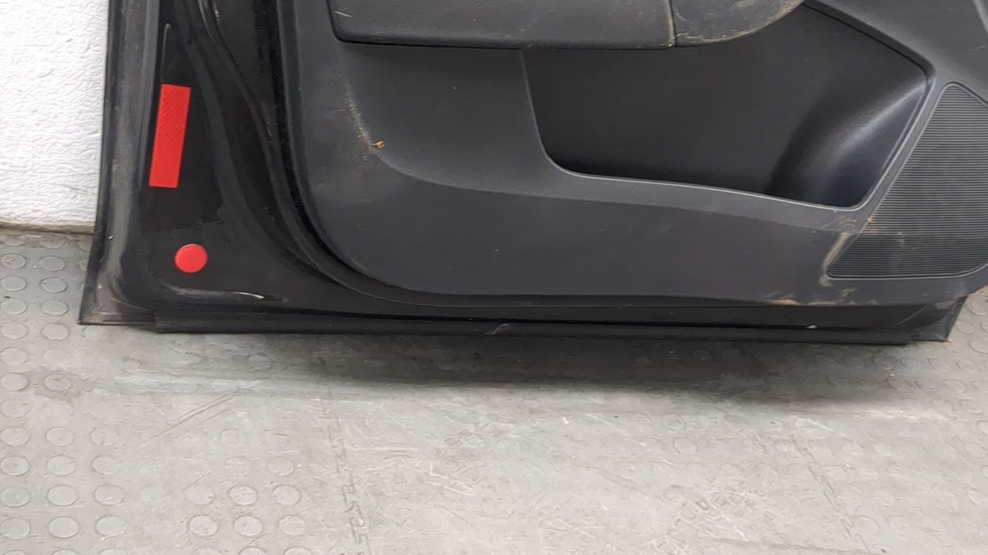 Дверь передняя левая