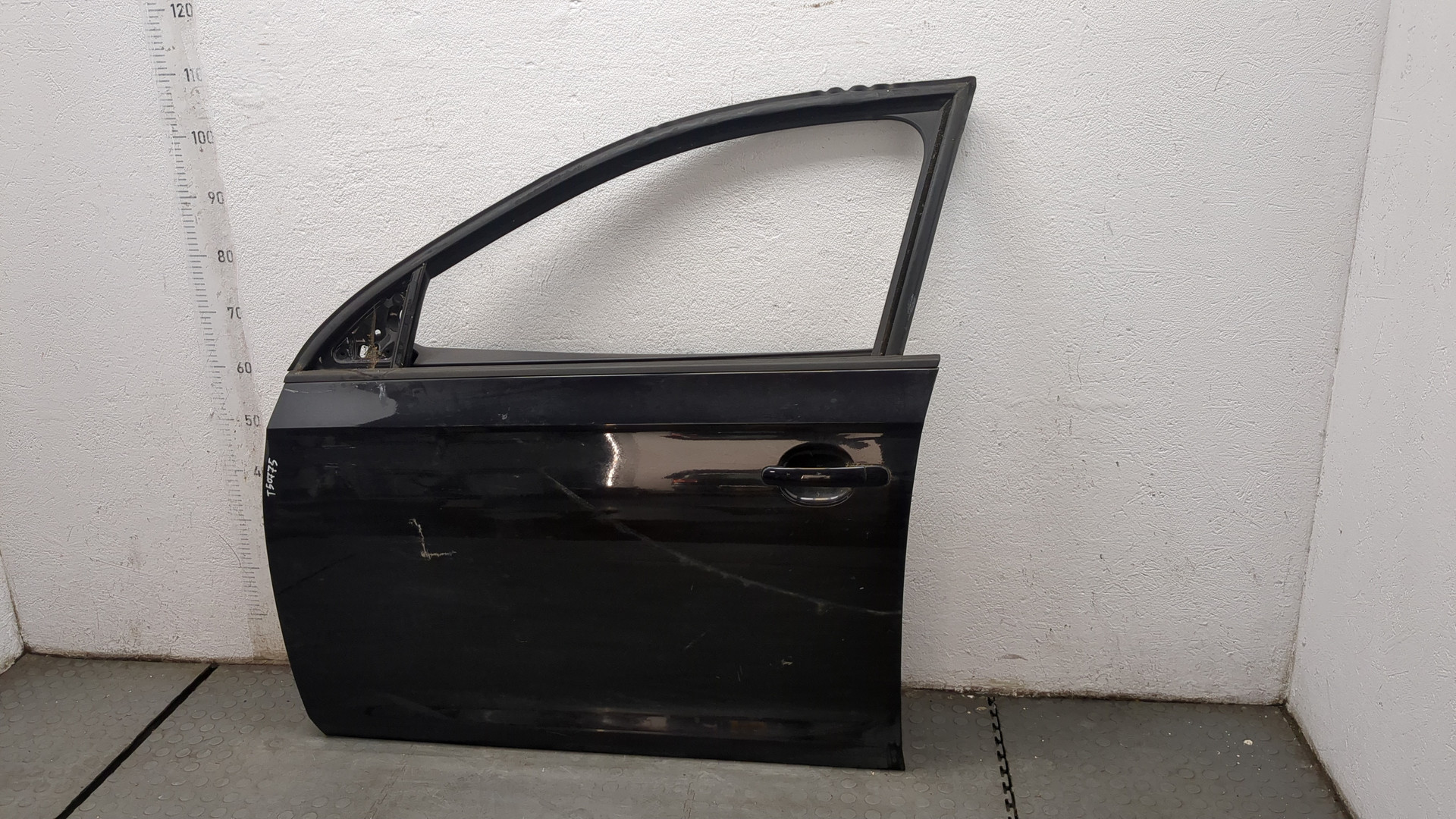 Дверь передняя левая