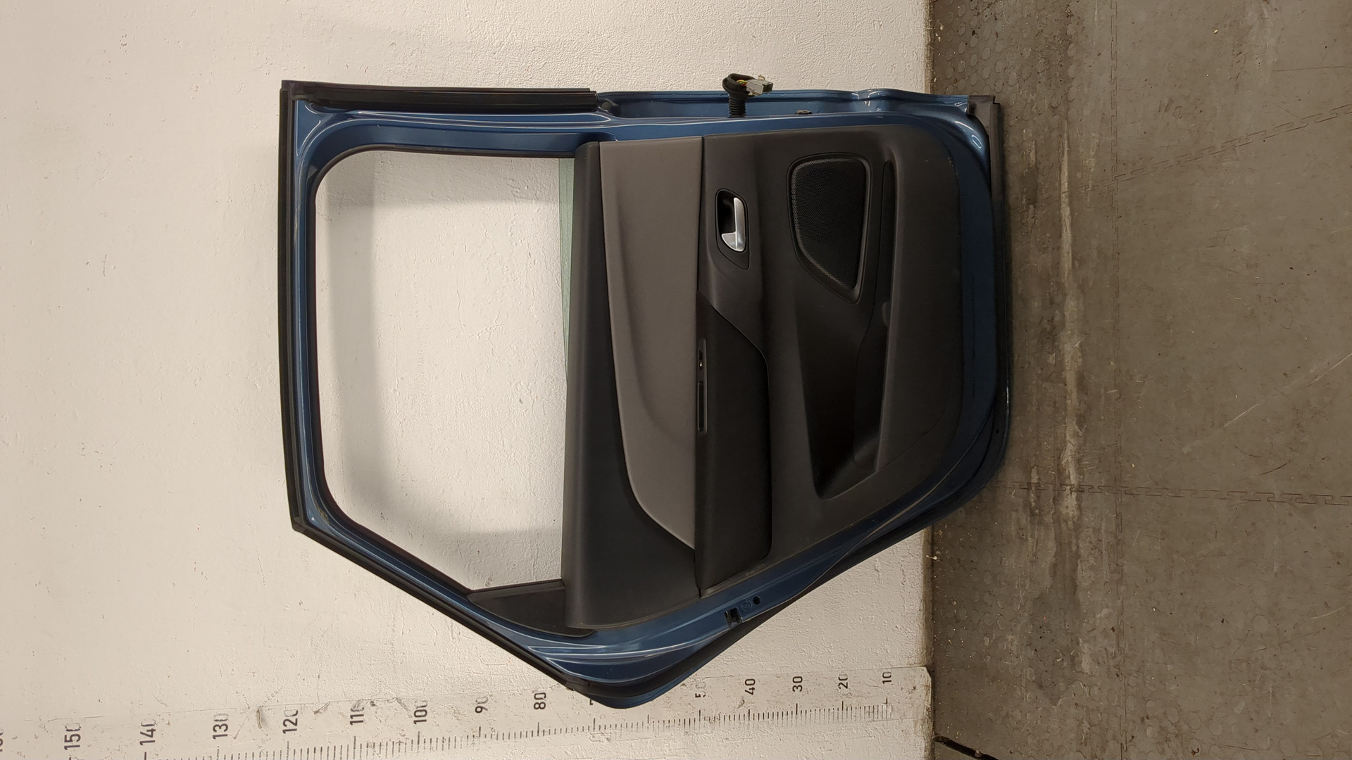 Дверь задняя левая