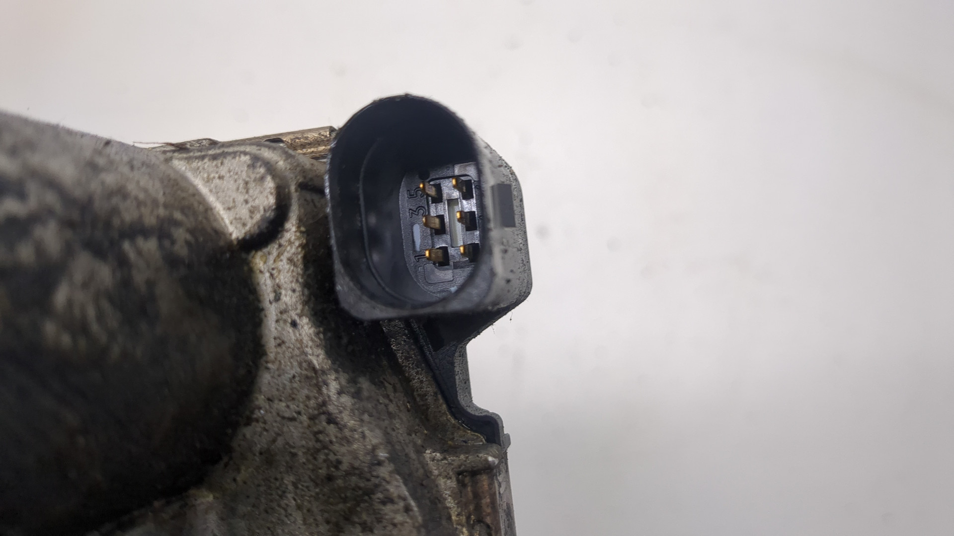 Заслонка дроссельная электрическая