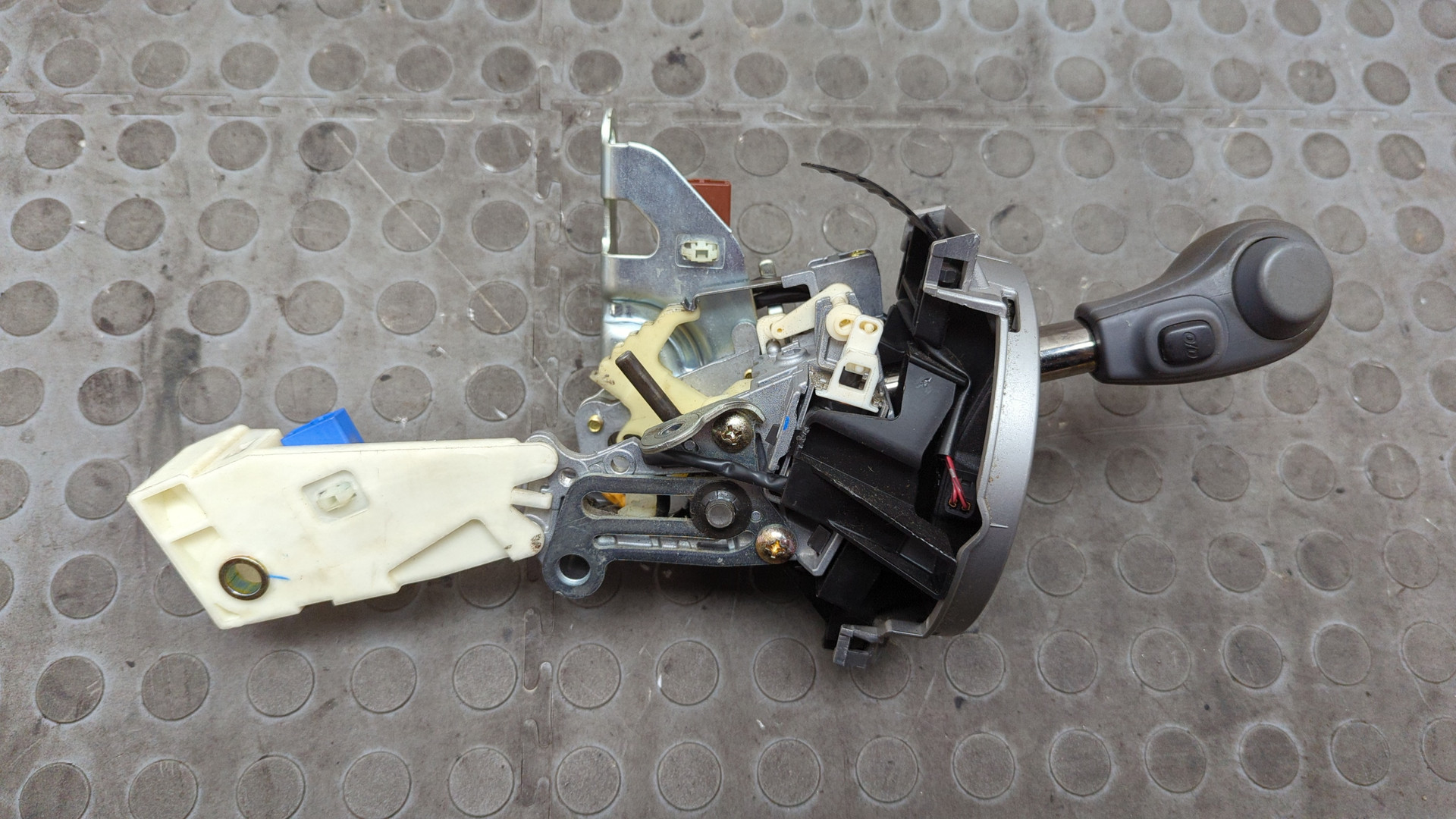 Кулиса МКПП / АКПП