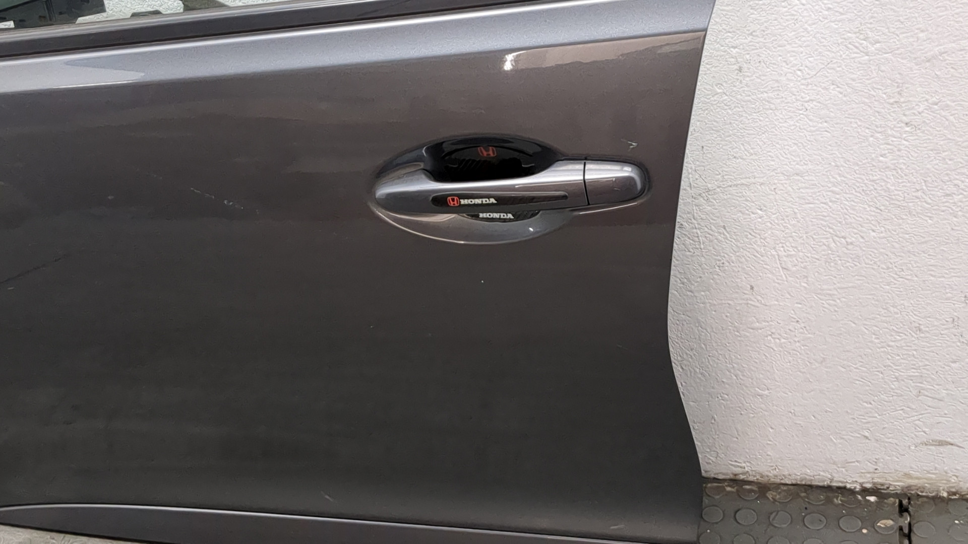 Дверь передняя левая