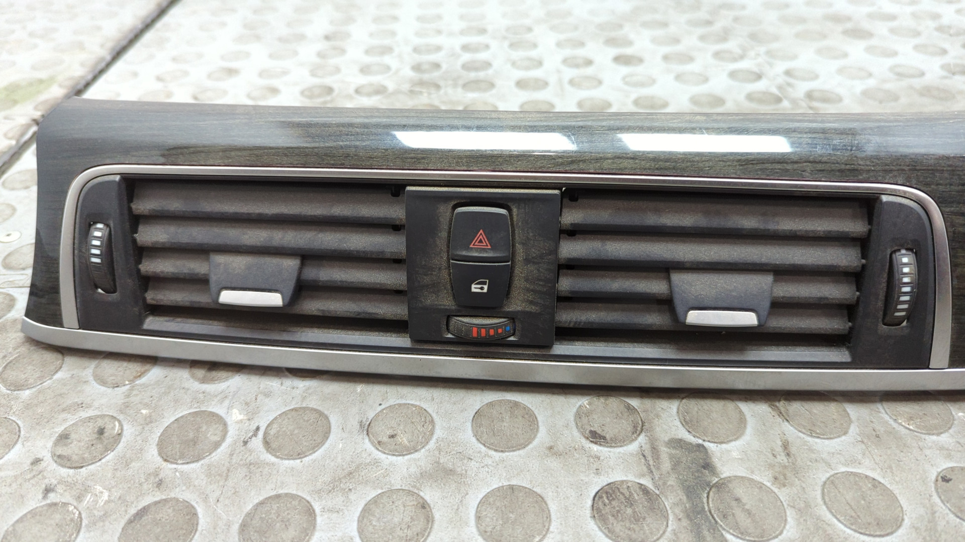 Дефлектор воздушный