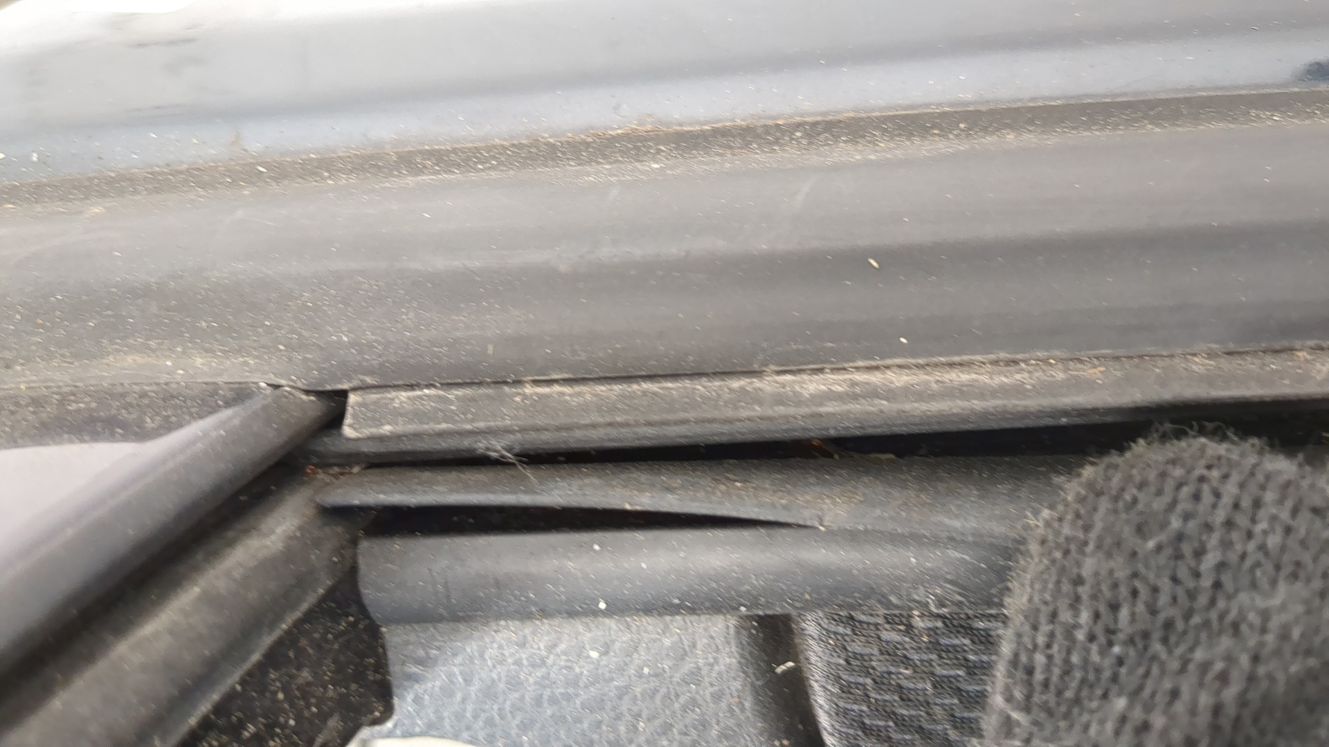 Дверь передняя левая