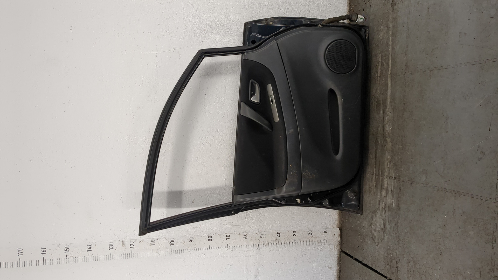 Дверь передняя левая