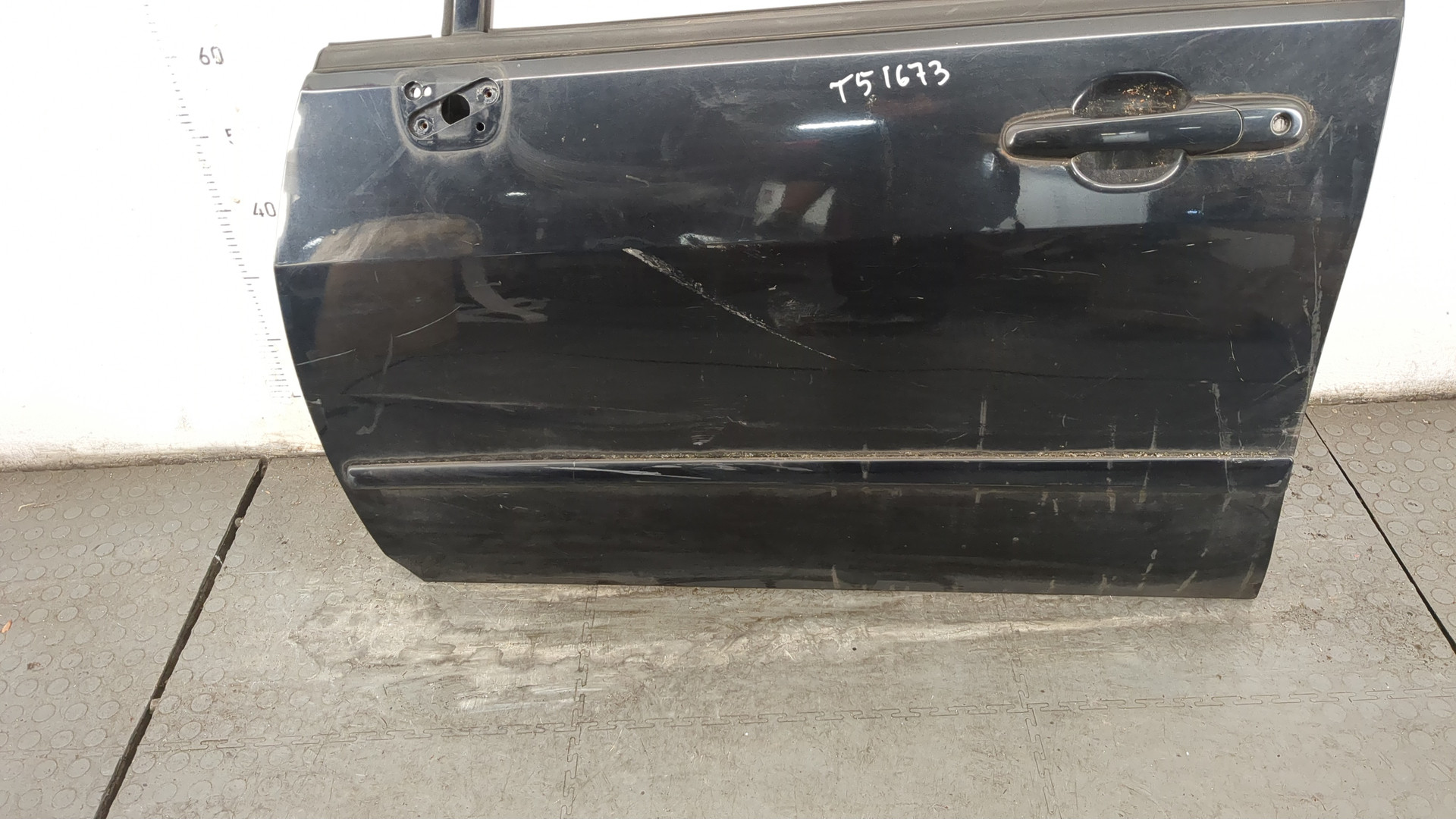 Дверь передняя левая