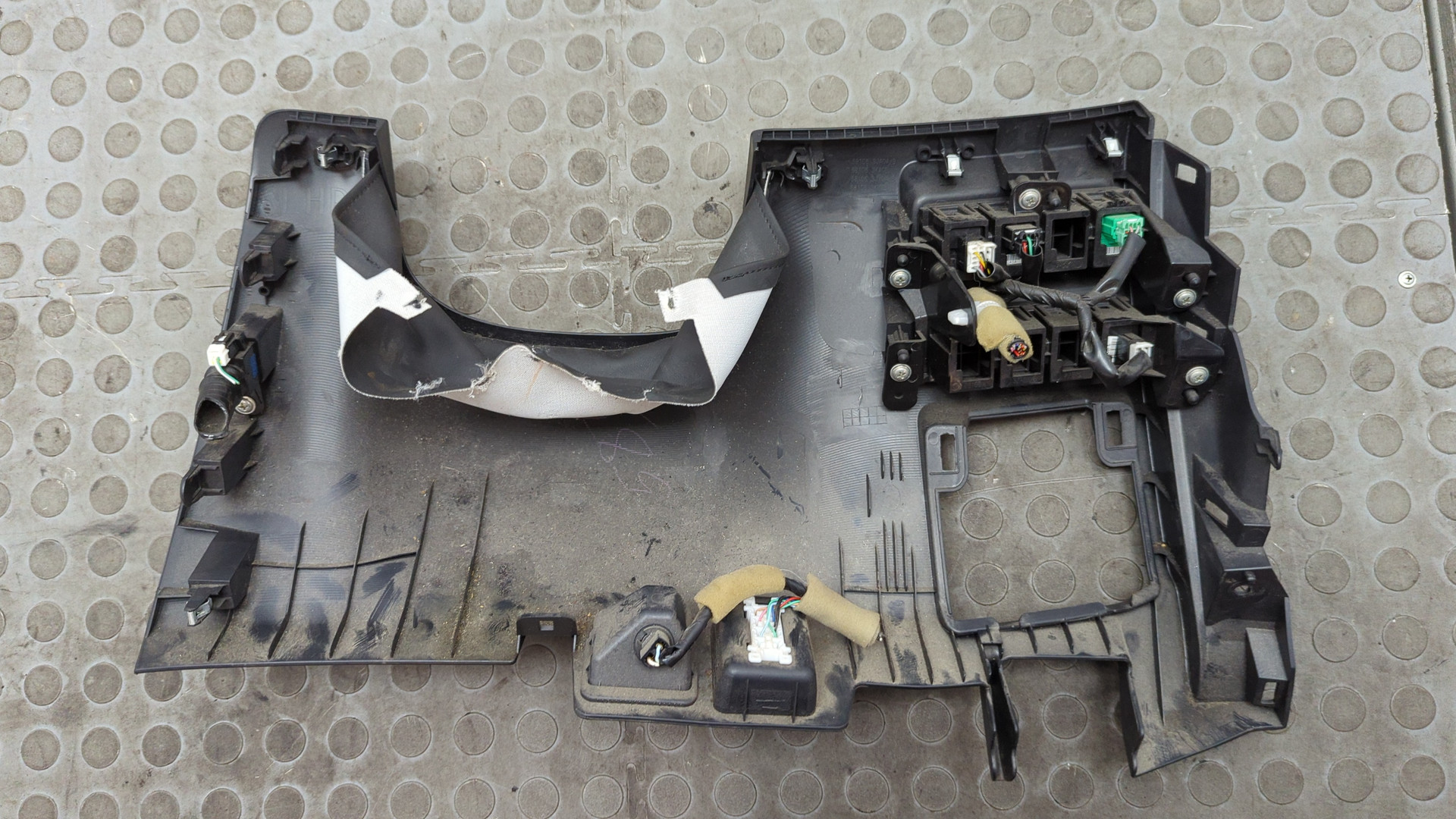 Кожух рулевой колонки