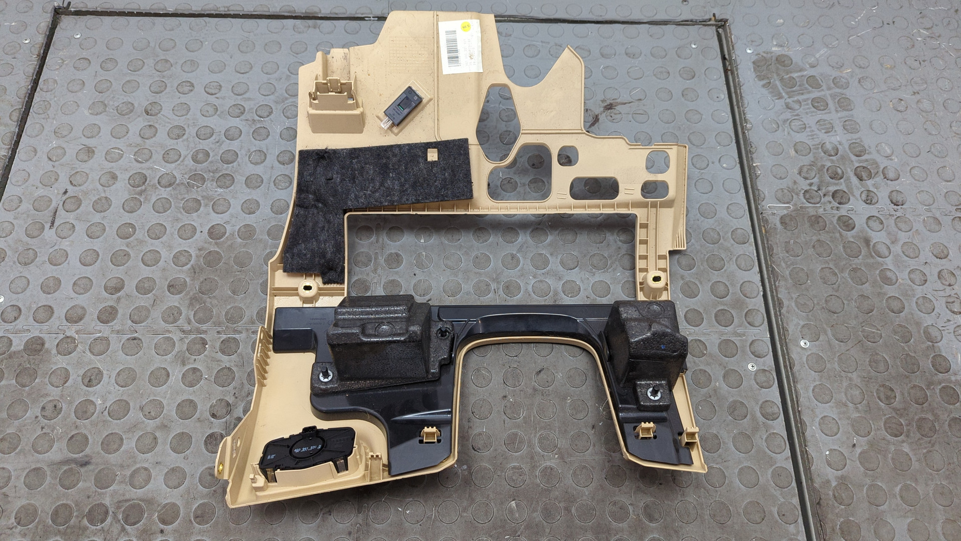 Кожух рулевой колонки