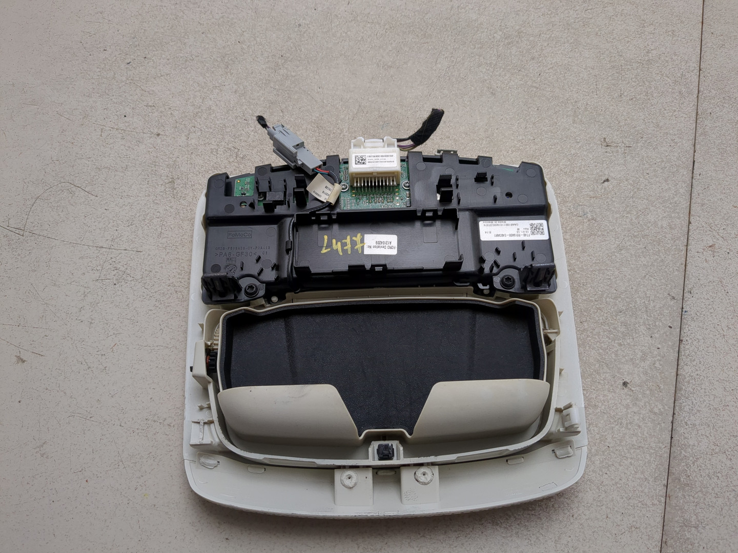 Плафон салонный