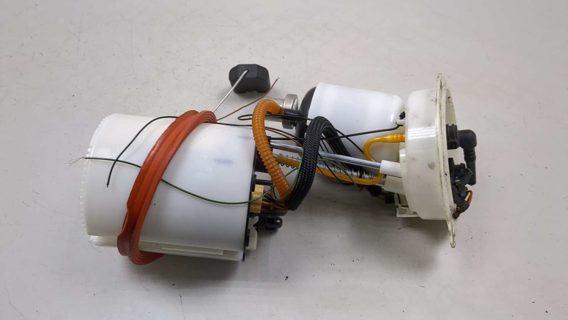 Насос топливный электрический