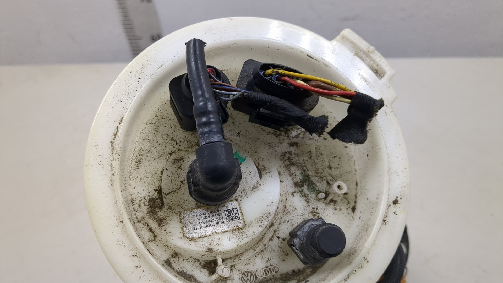 Насос топливный электрический