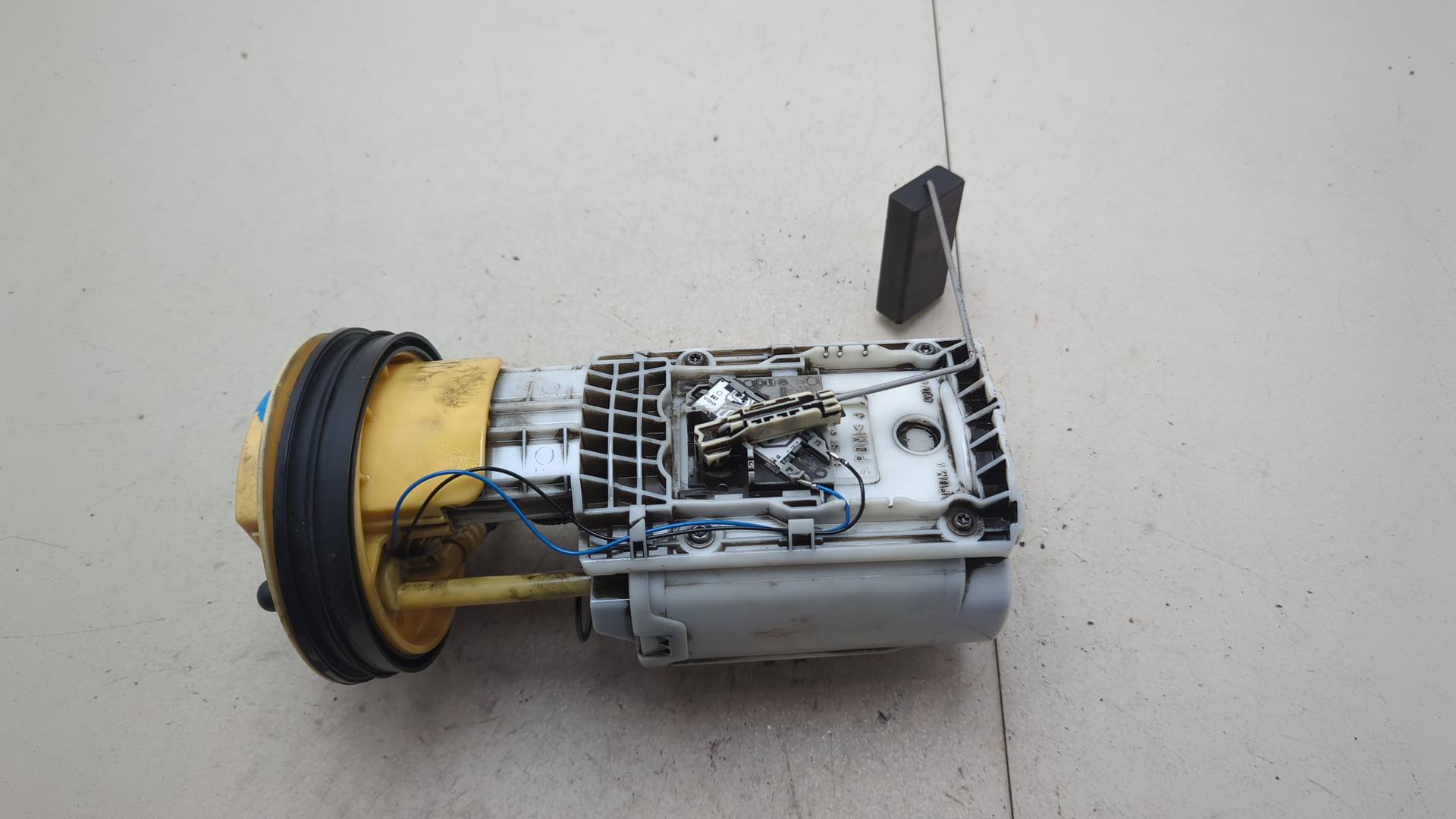 Насос топливный электрический