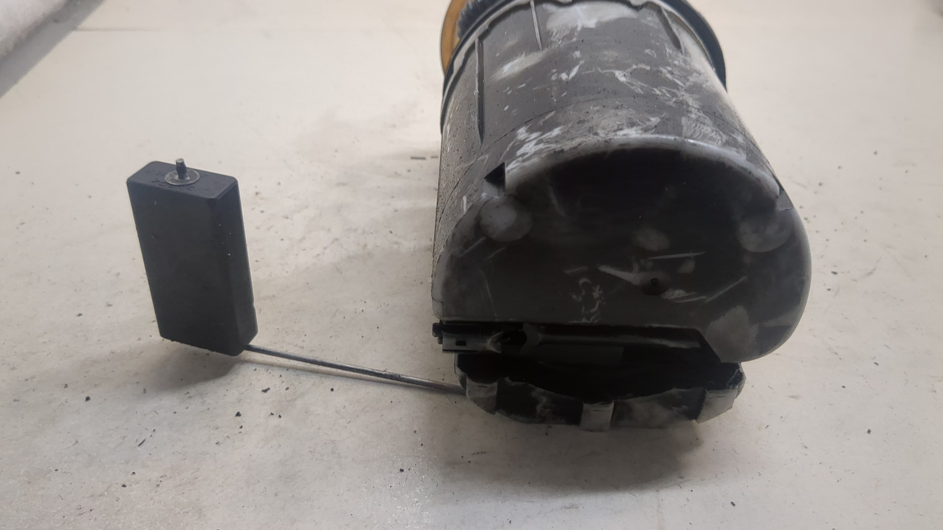 Насос топливный электрический