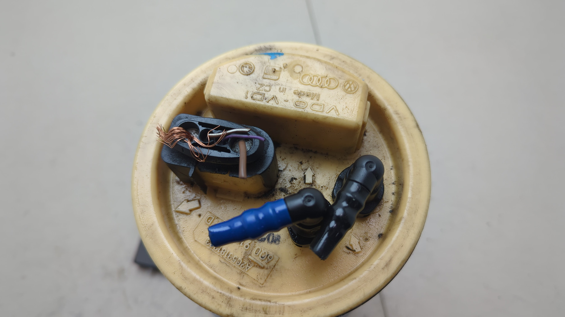 Насос топливный электрический