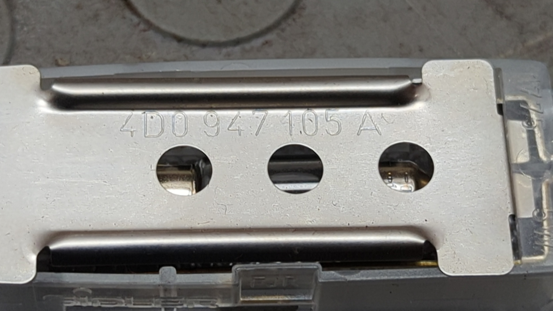 Плафон салонный