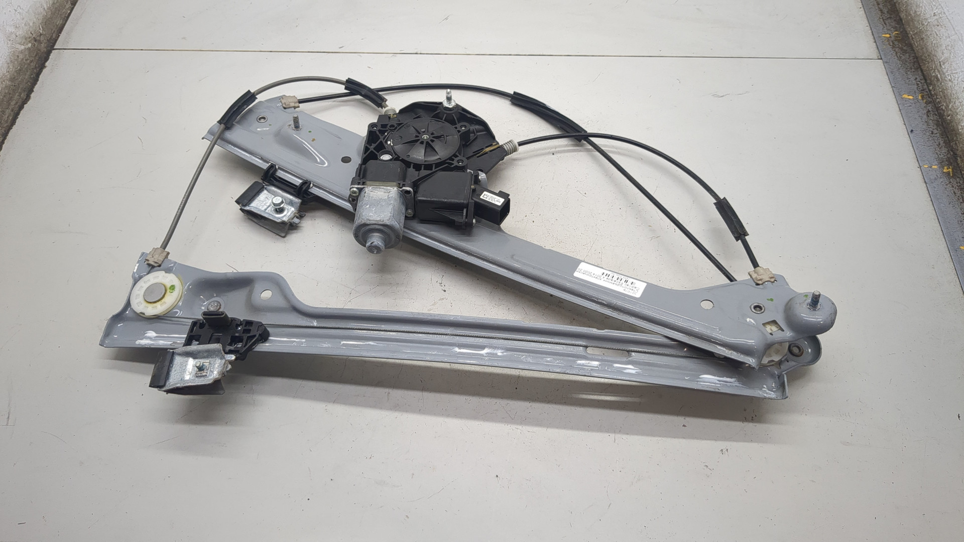 Стеклоподъемник электр. передний правый