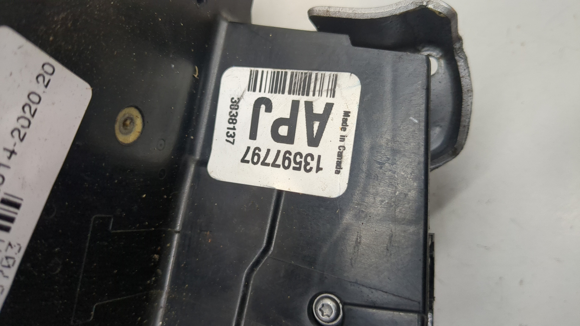 Замок двери передней правой