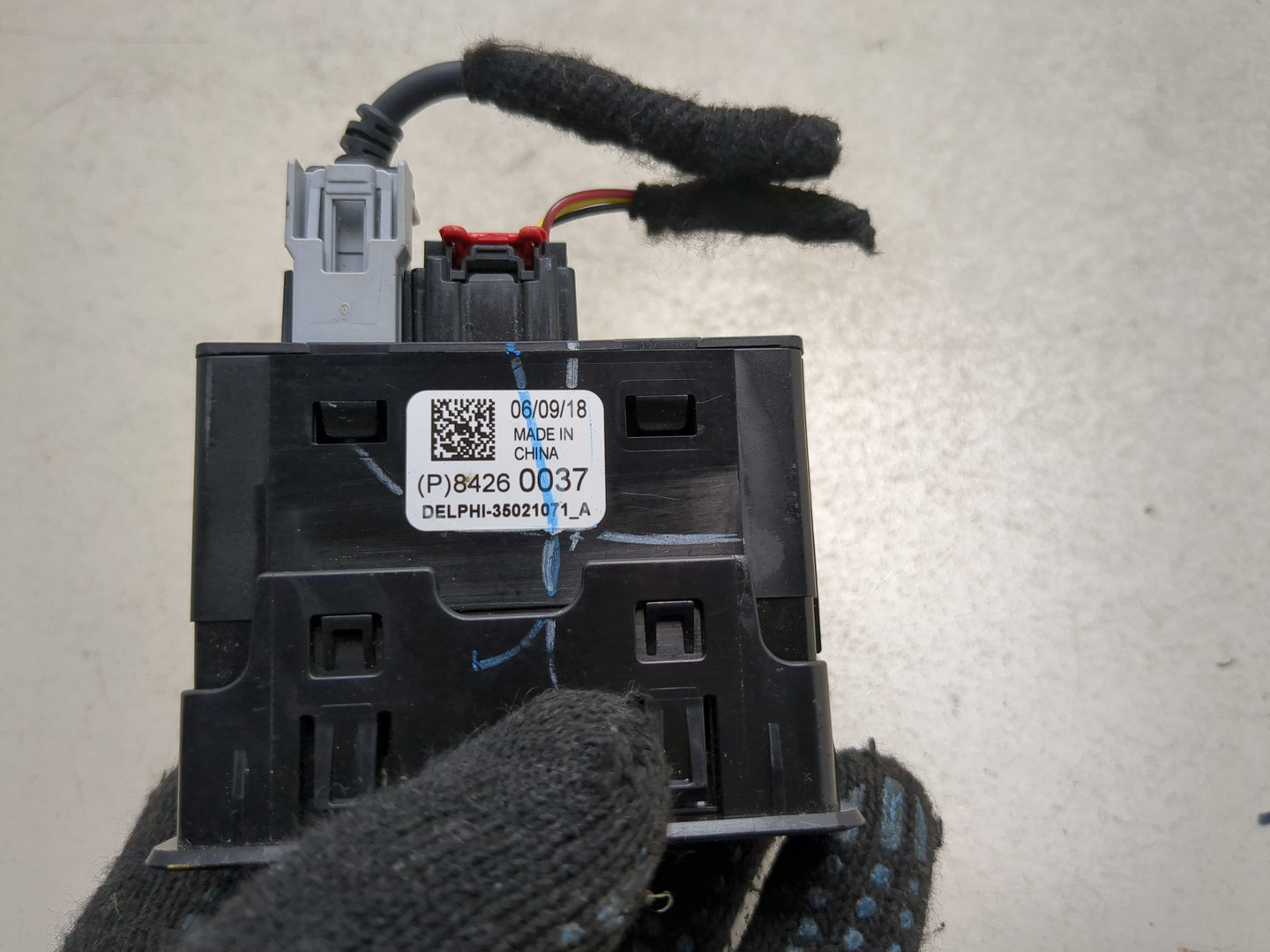 Гнездо AUX / USB IN