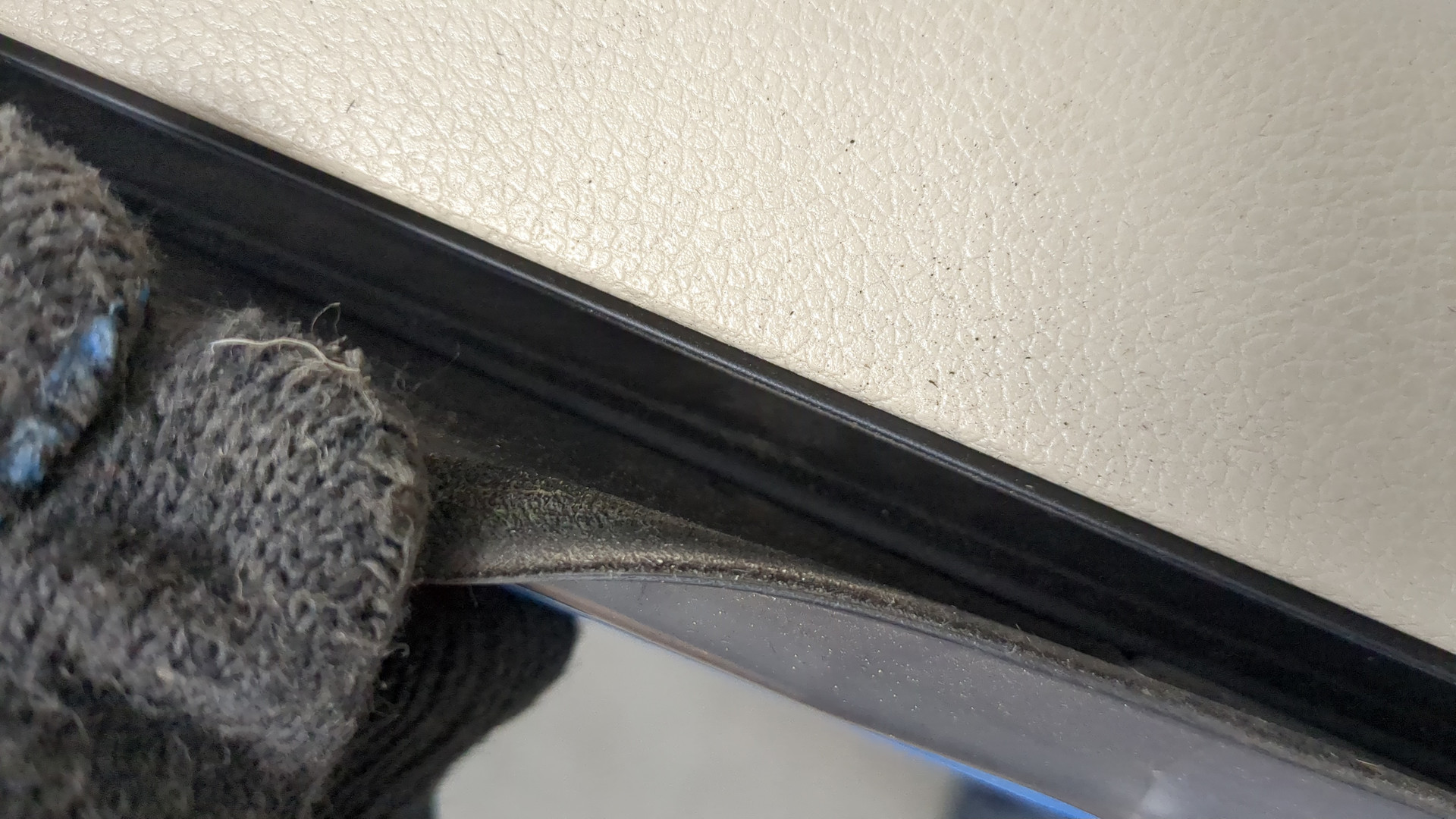 Дверь передняя правая