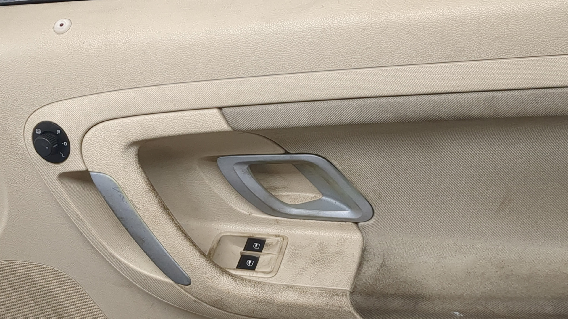 Дверь передняя правая