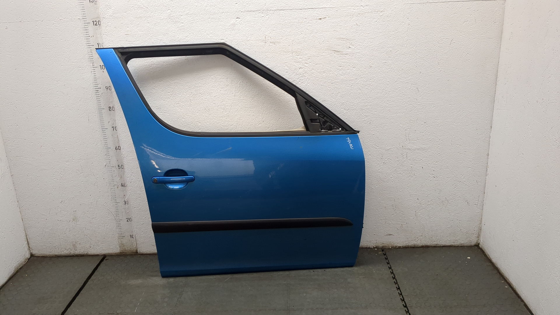 Дверь передняя правая