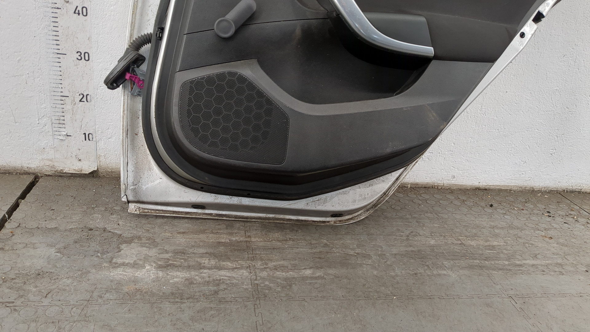 Дверь задняя правая