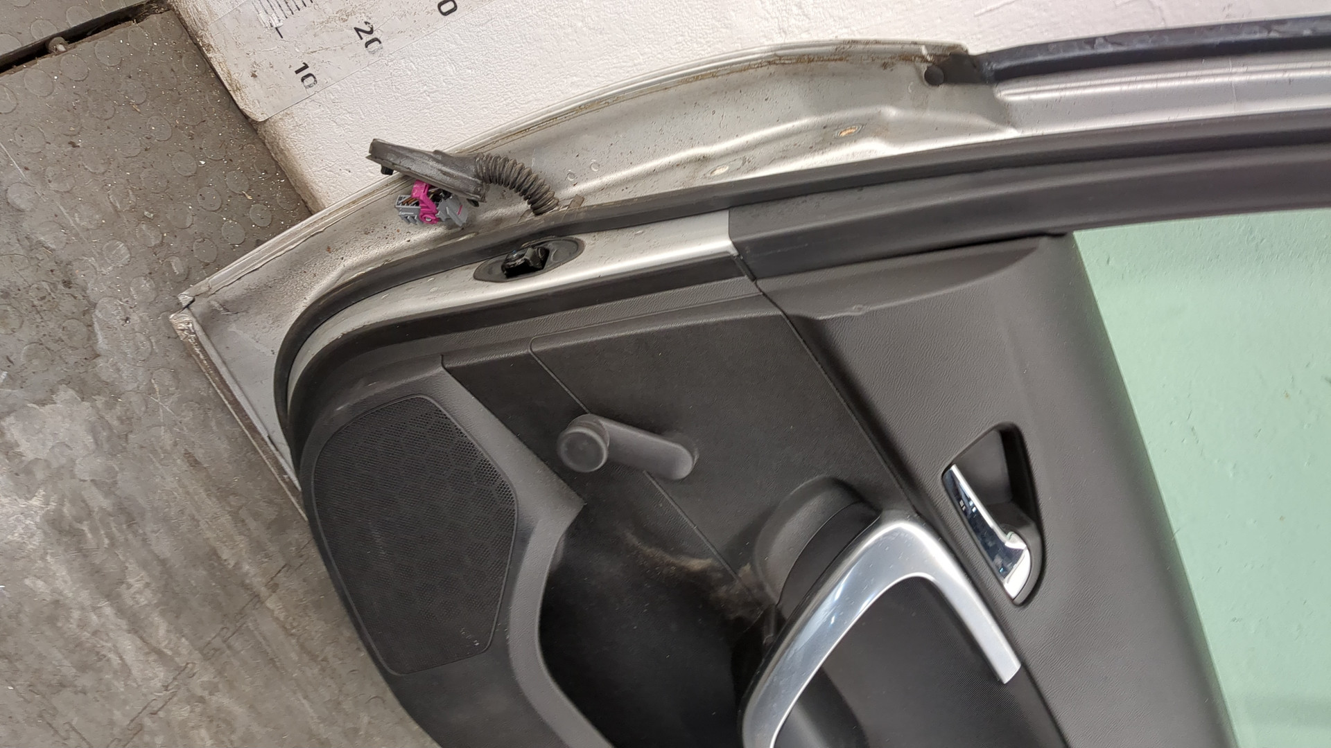 Дверь задняя правая