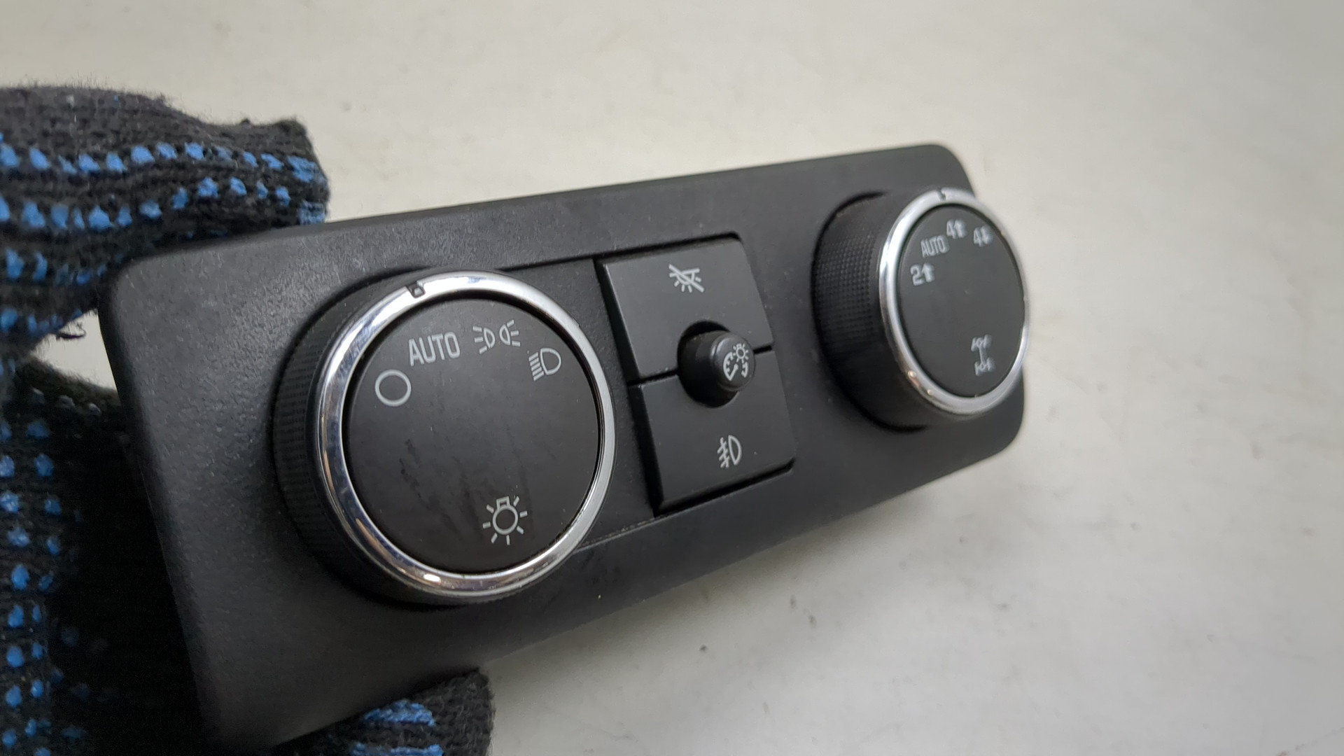 Переключатель света фар